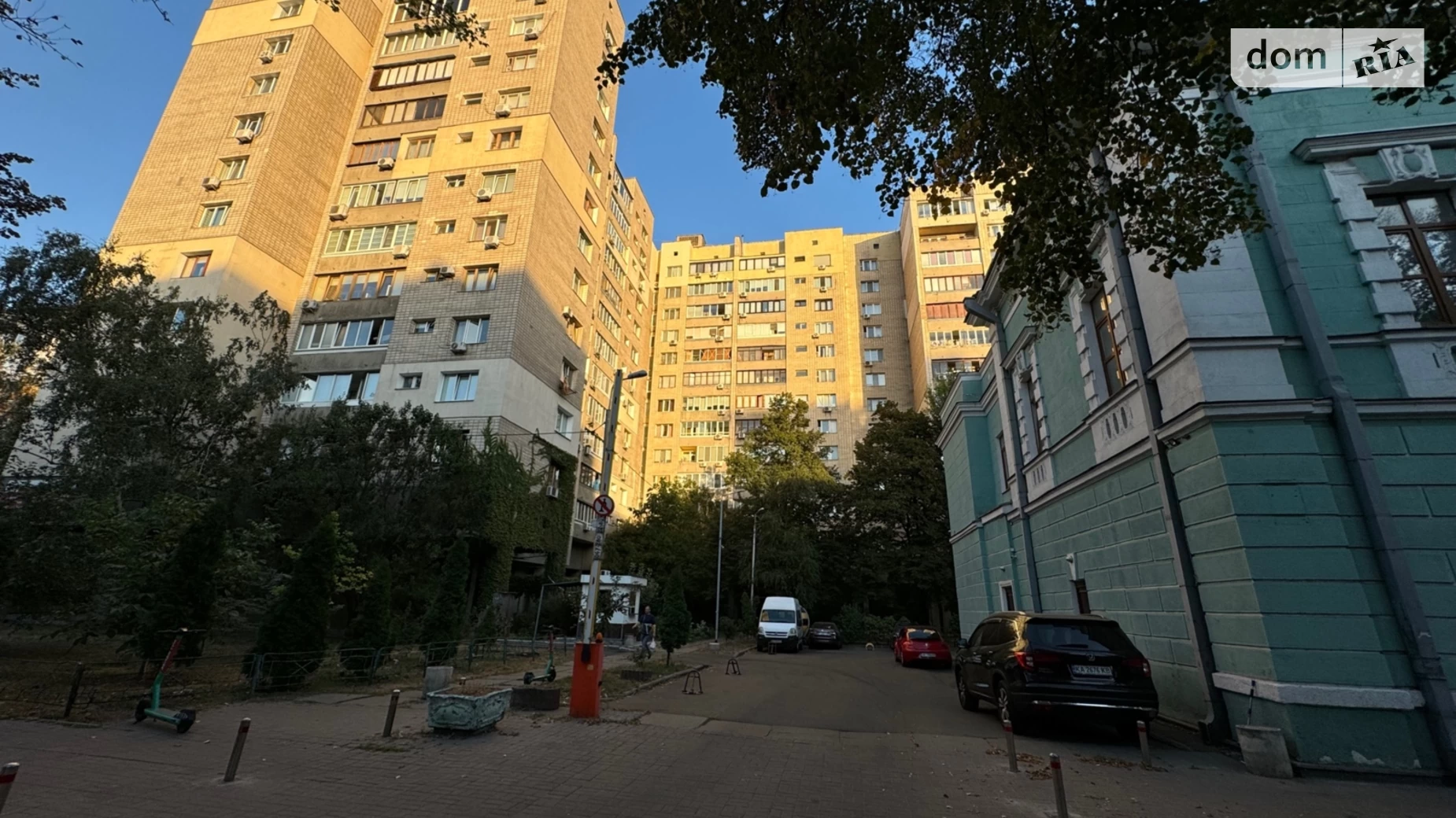 Продается 3-комнатная квартира 100 кв. м в Киеве, ул. Михаила Омельяновича-Павленко(Суворова) - фото 4