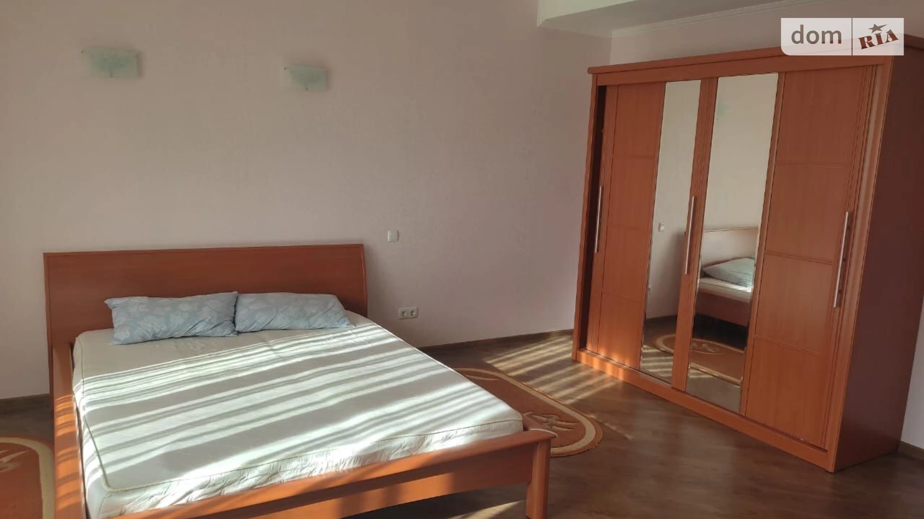 Продается дом на 3 этажа 366 кв. м с садом, цена: 160000 $ - фото 2