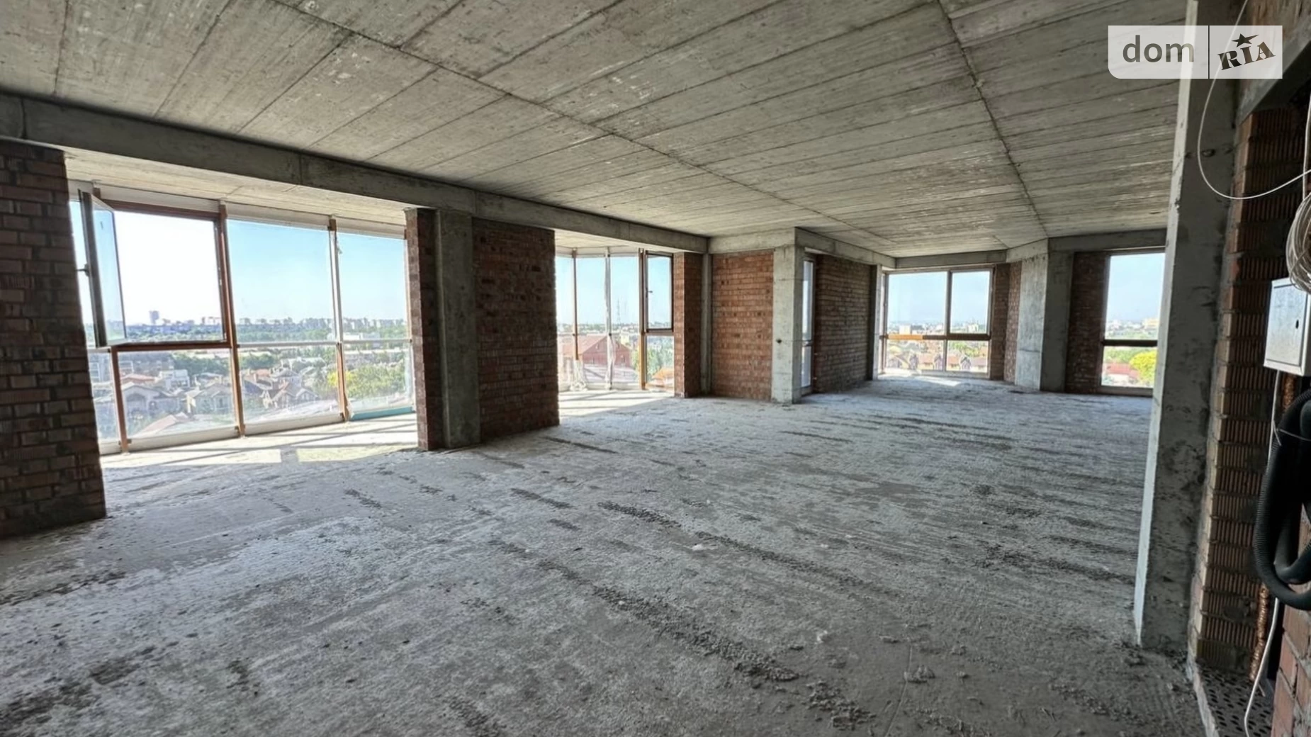 Продается 1-комнатная квартира 119.3 кв. м в Днепре, просп. Науки(Гагарина), 112Б - фото 2