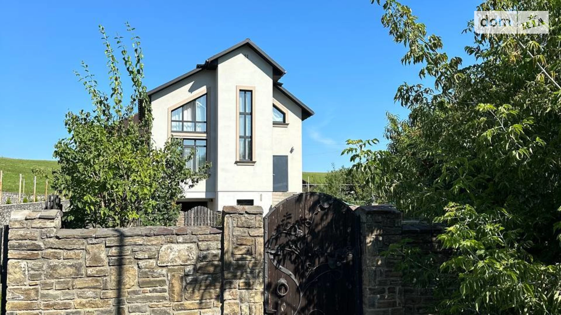 Продается дом на 2 этажа 160 кв. м с мансардой, цена: 198000 $ - фото 2