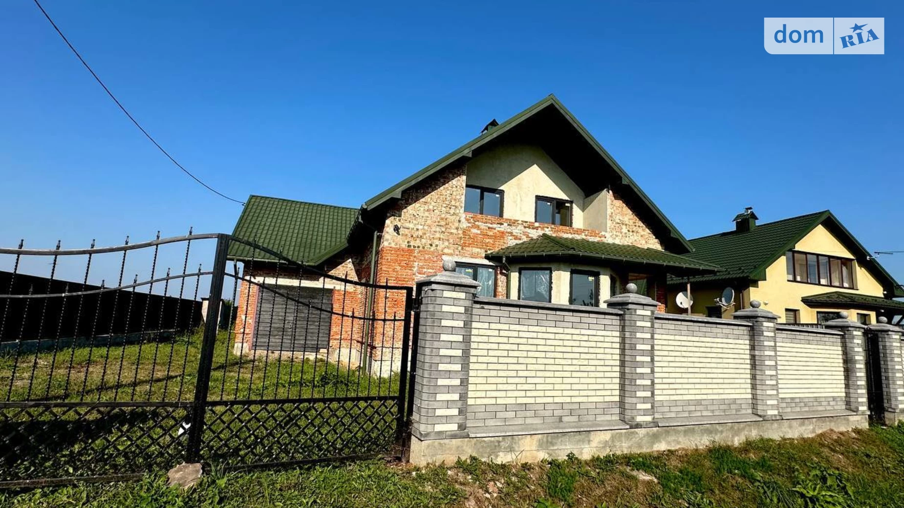 Продается дом на 2 этажа 235 кв. м с камином, цена: 110000 € - фото 2