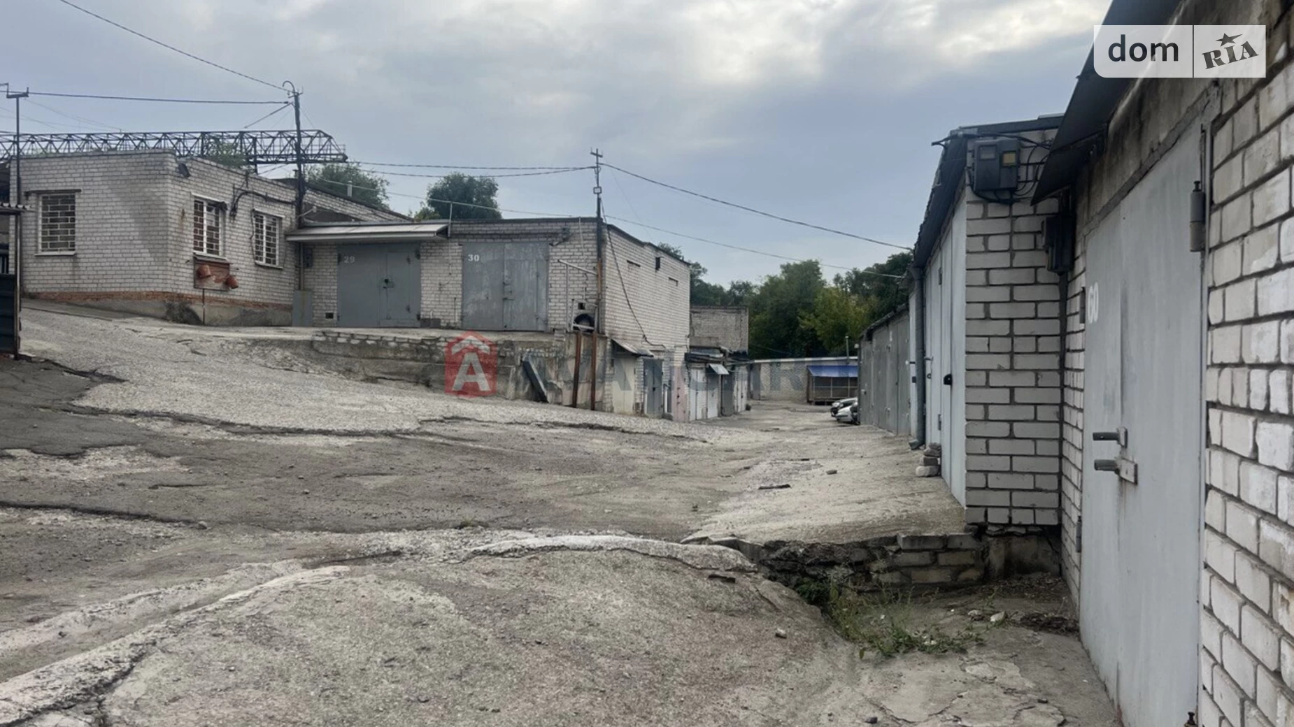 Продается отдельно стоящий гараж под легковое авто на 56 кв. м, цена: 8000 $ - фото 2