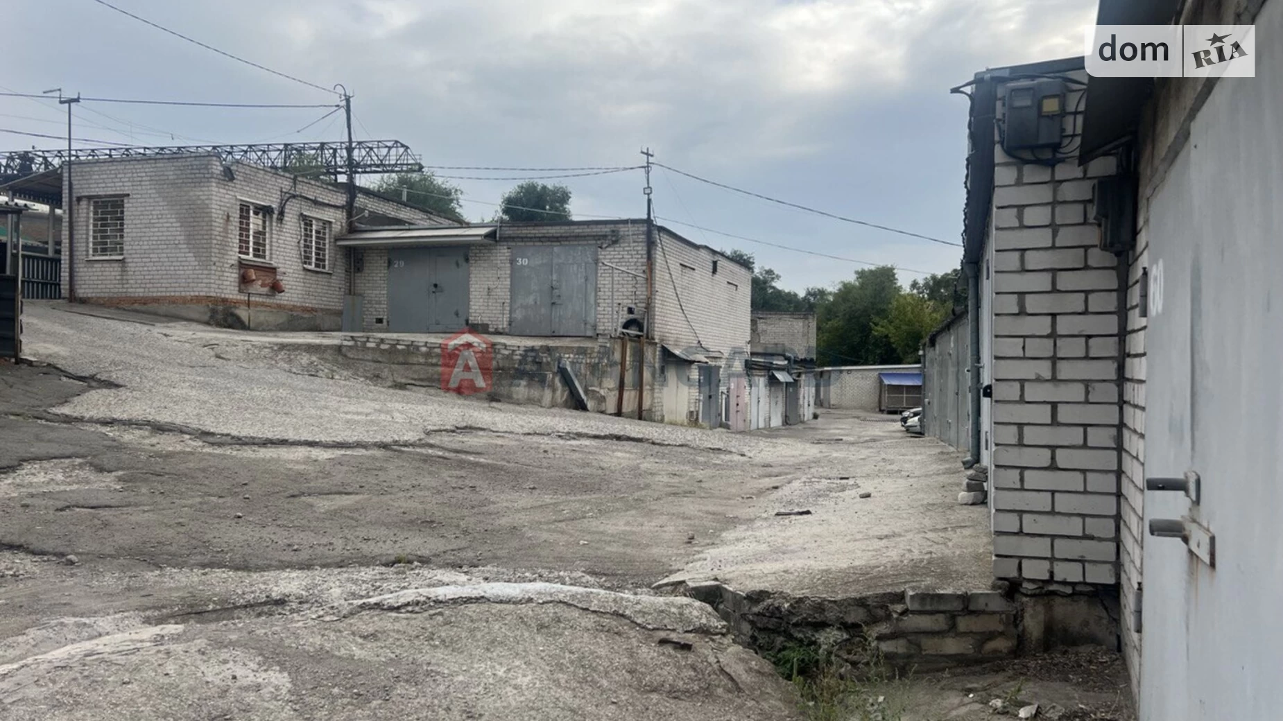 Продается отдельно стоящий гараж под легковое авто на 56 кв. м, цена: 8000 $ - фото 3