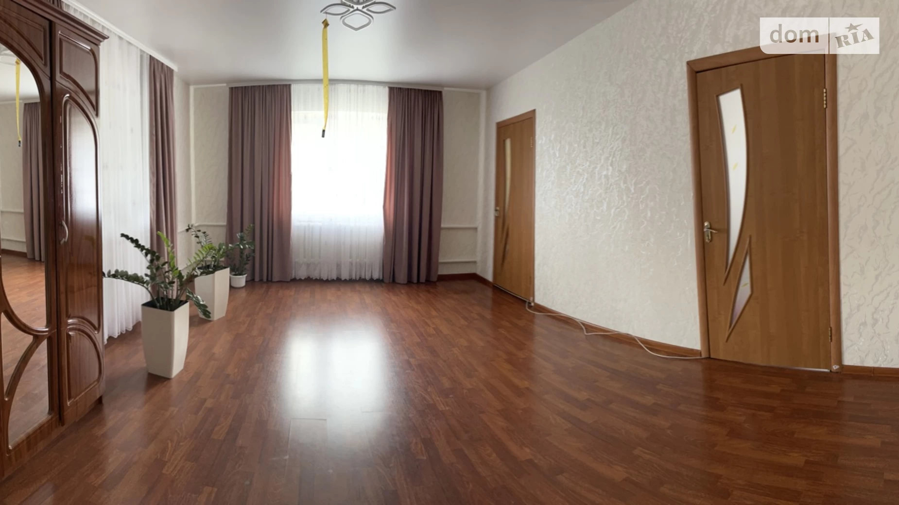 Продается одноэтажный дом 130 кв. м с гаражом, цена: 70000 $ - фото 4