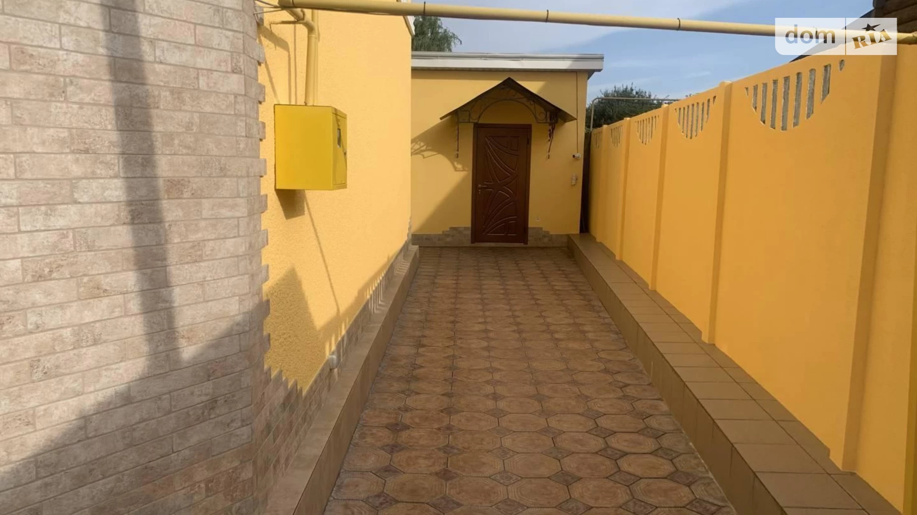 Продается дом на 2 этажа 160 кв. м с бассейном, цена: 200000 $ - фото 2