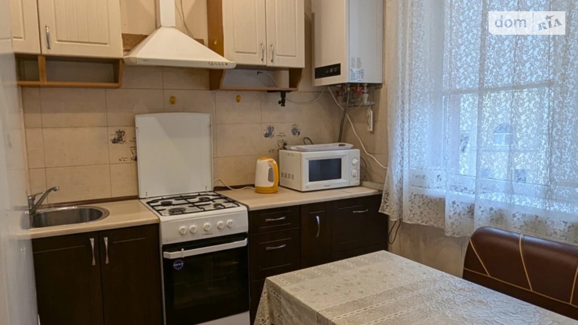 Продається 3-кімнатна квартира 116 кв. м у Івано-Франківську, вул. Симоненка Василя, 31 - фото 2