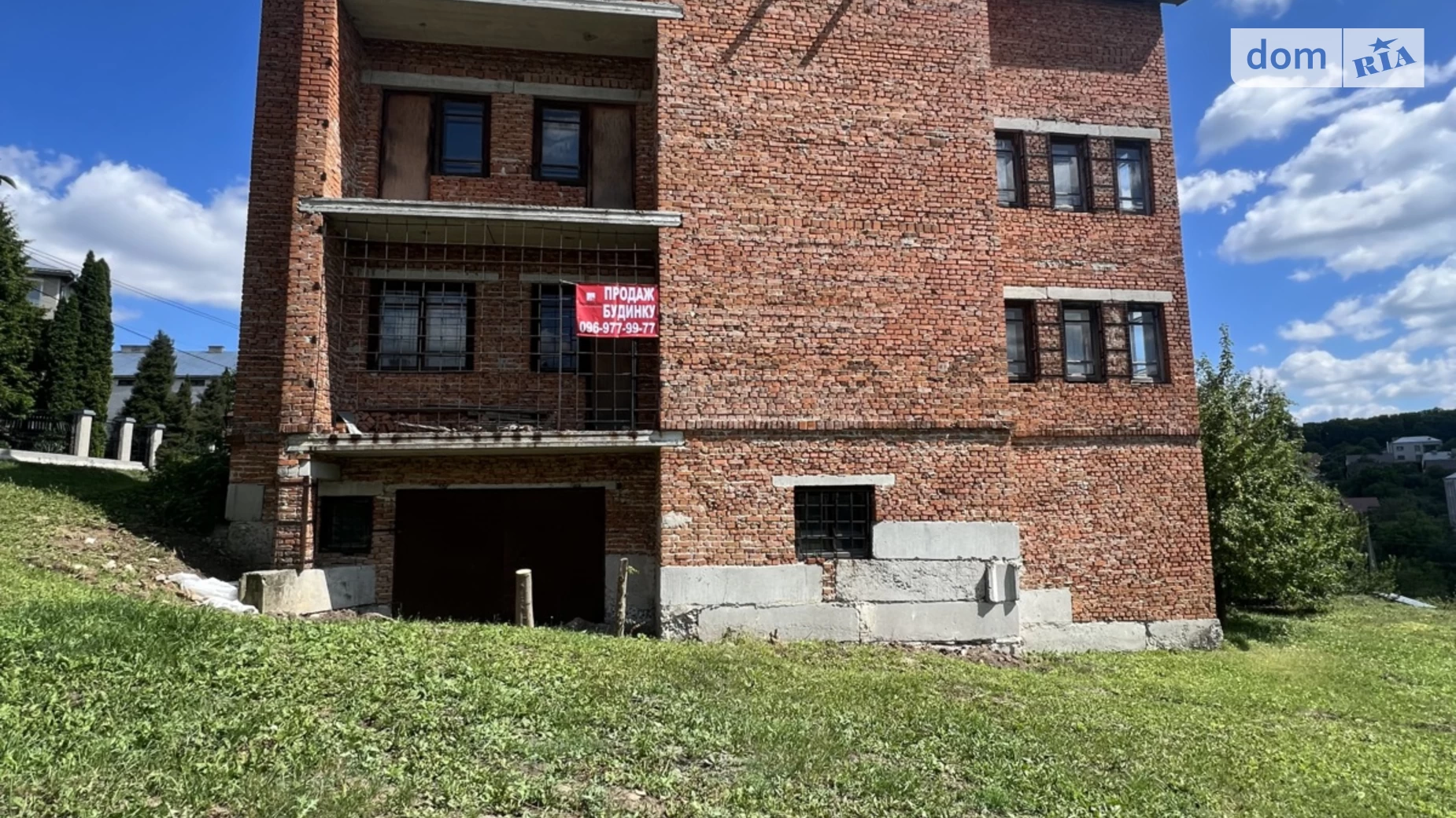 Продается дом на 3 этажа 350 кв. м с участком, цена: 79000 $ - фото 2