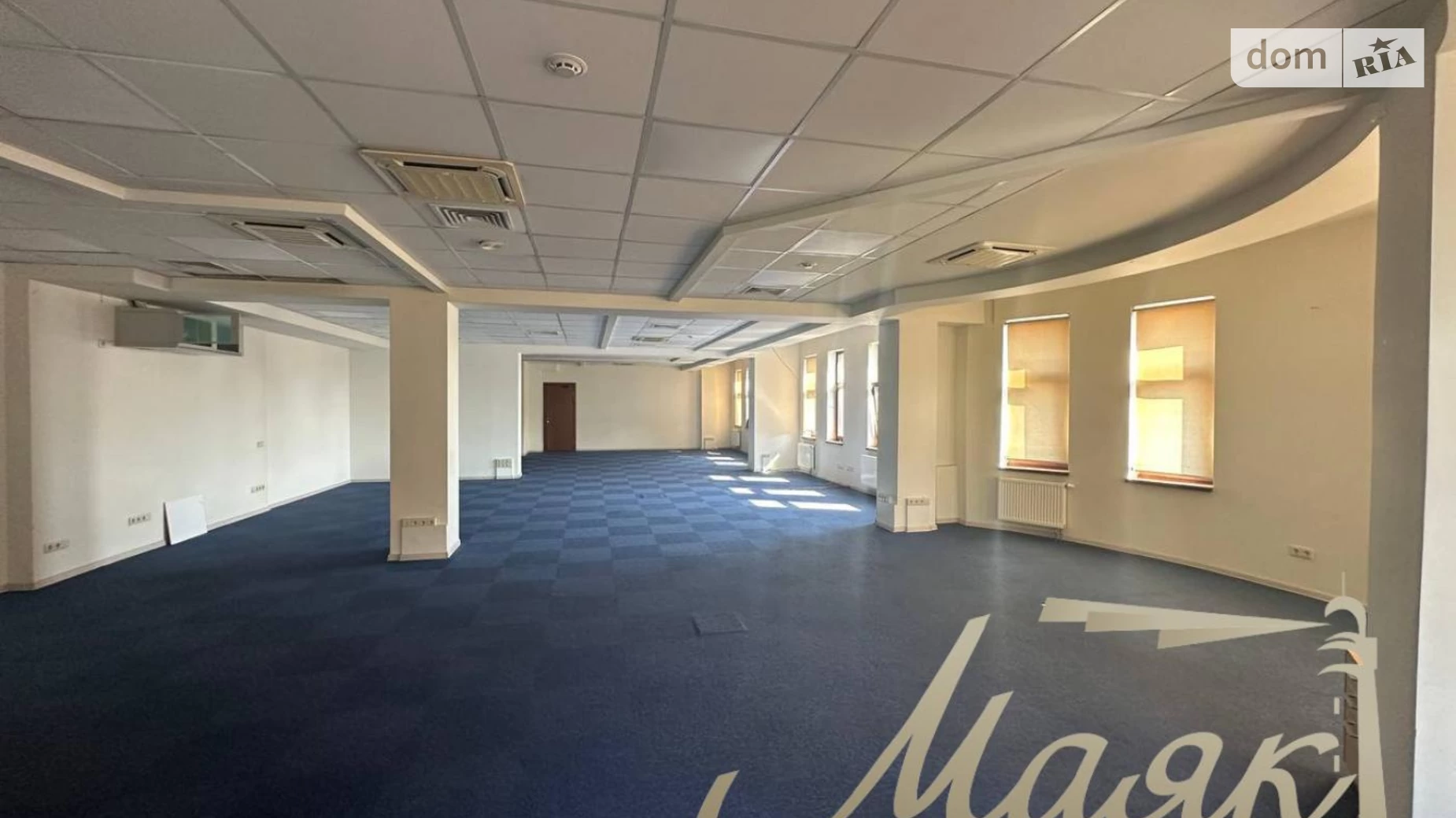 Сдается в аренду офис 256 кв. м в бизнес-центре, цена: 3328 $ - фото 2