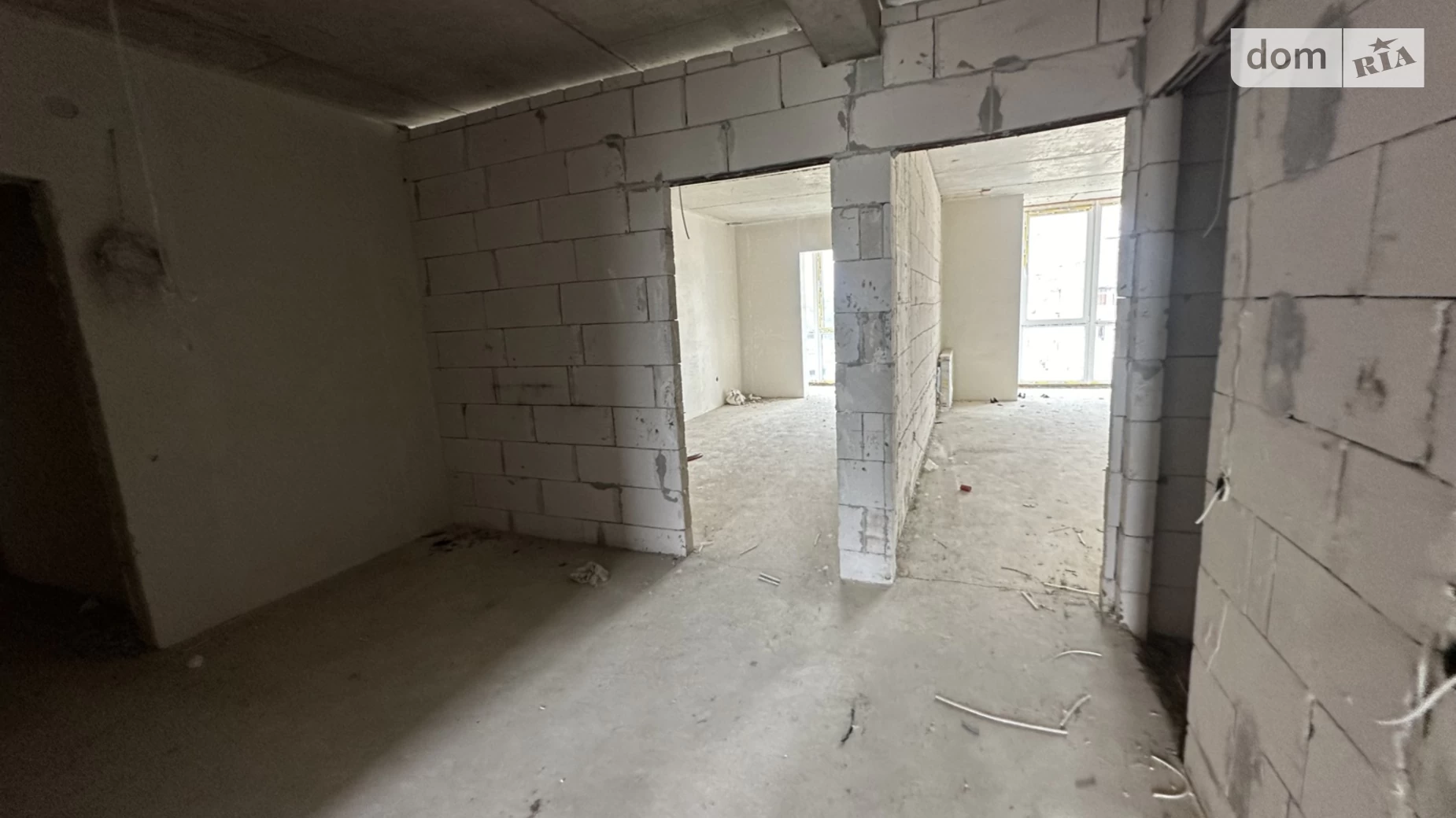 Продается 3-комнатная квартира 92 кв. м в Черновцах - фото 3