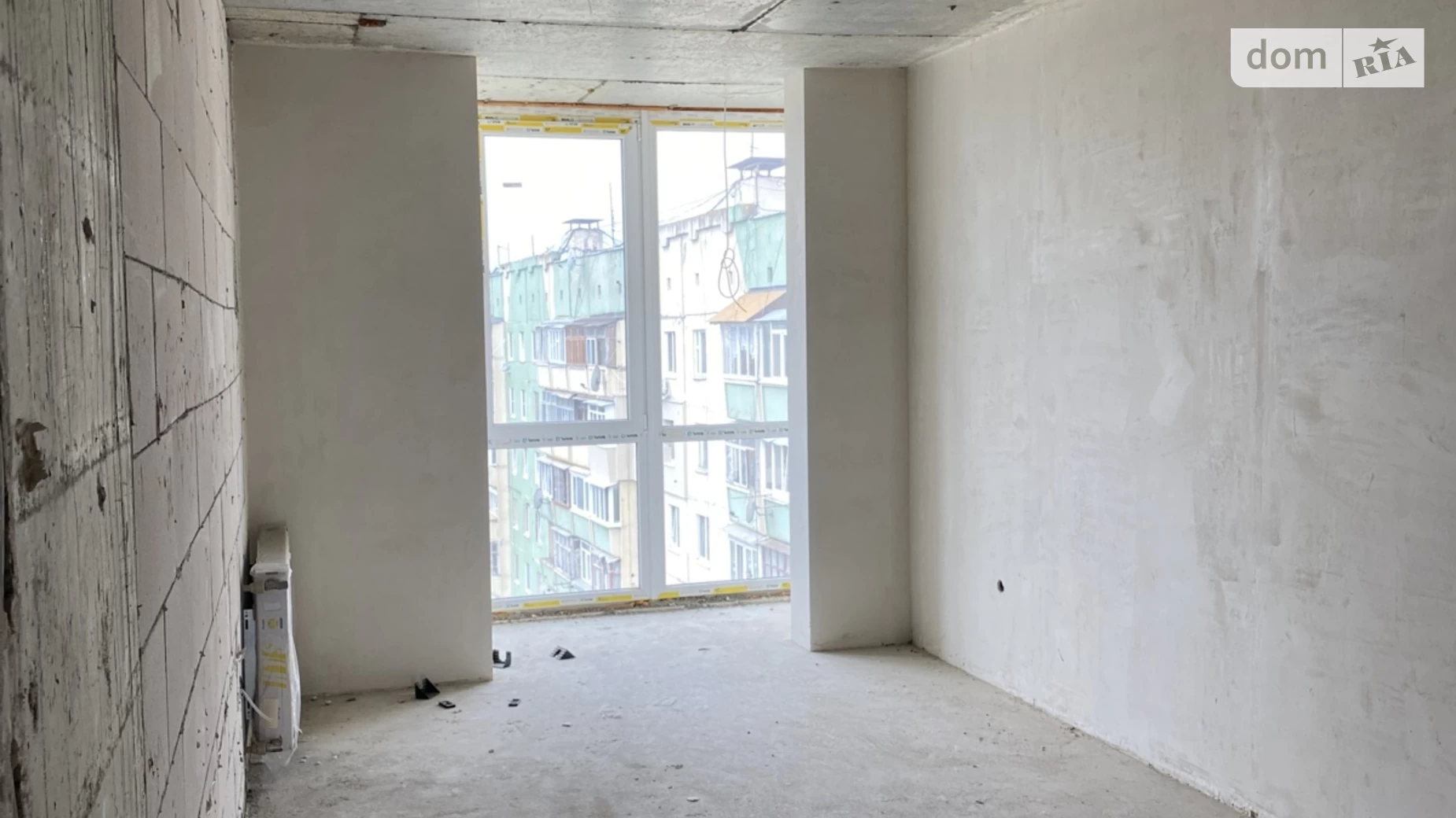 Продается 3-комнатная квартира 92 кв. м в Черновцах - фото 2