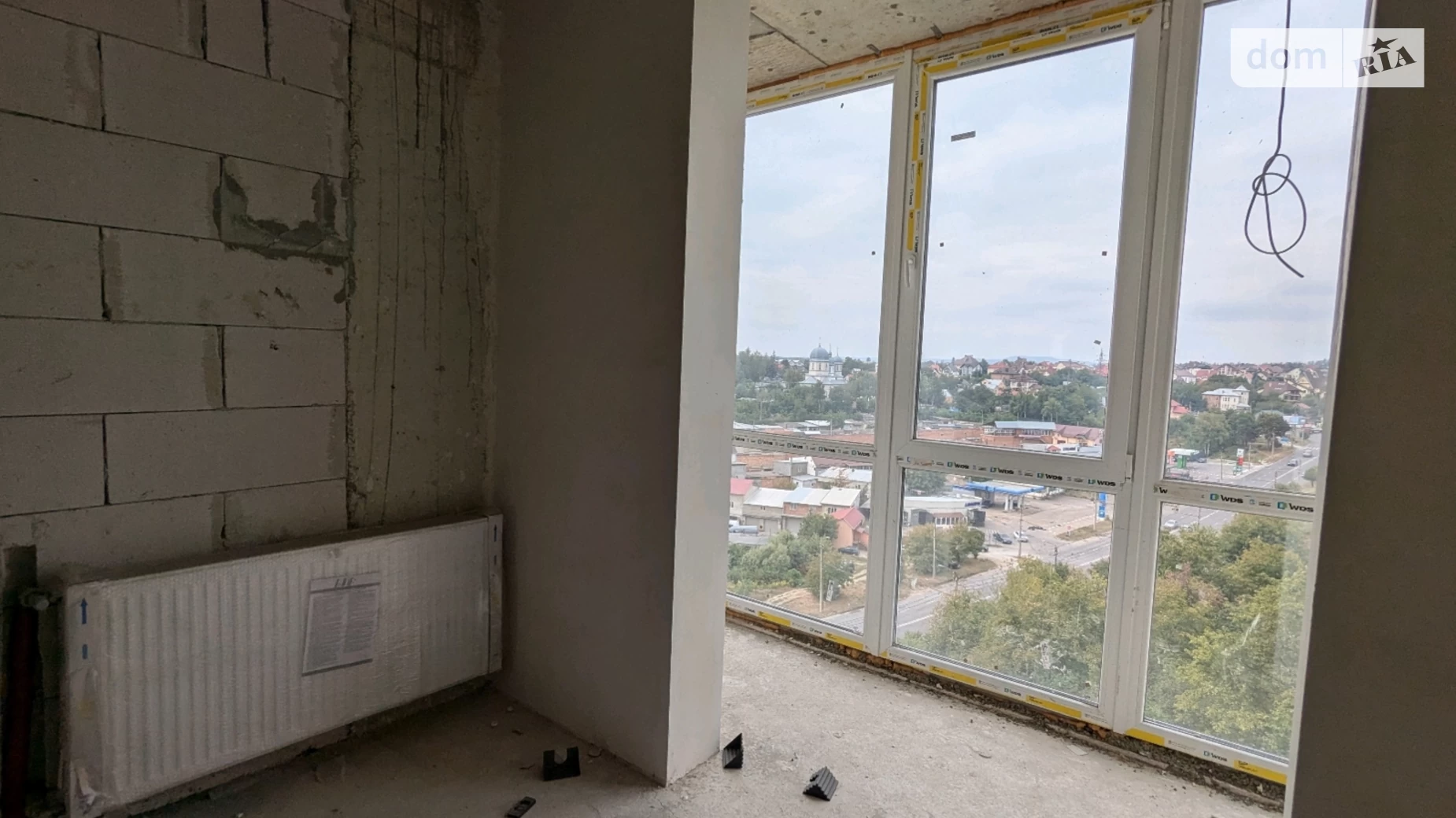 Продается 3-комнатная квартира 92 кв. м в Черновцах - фото 2