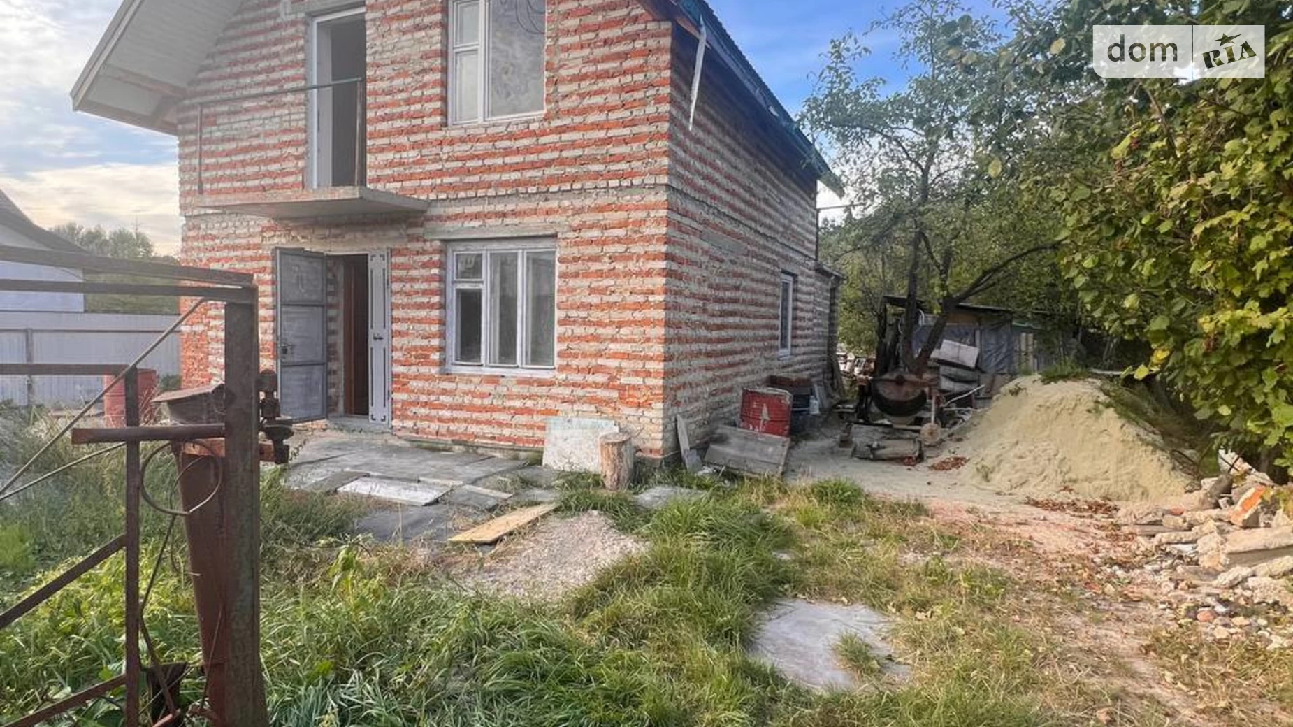 Продается дом на 2 этажа 85 кв. м с камином, цена: 50000 $ - фото 2