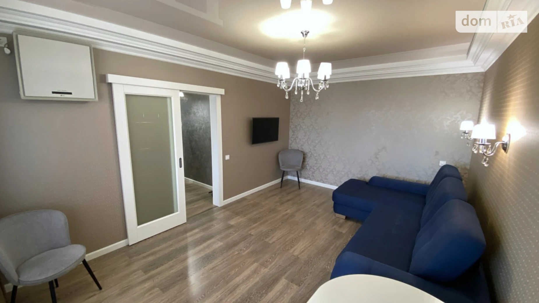 Продается 2-комнатная квартира 54 кв. м в Полтаве, ул. Олеся Гончара - фото 2