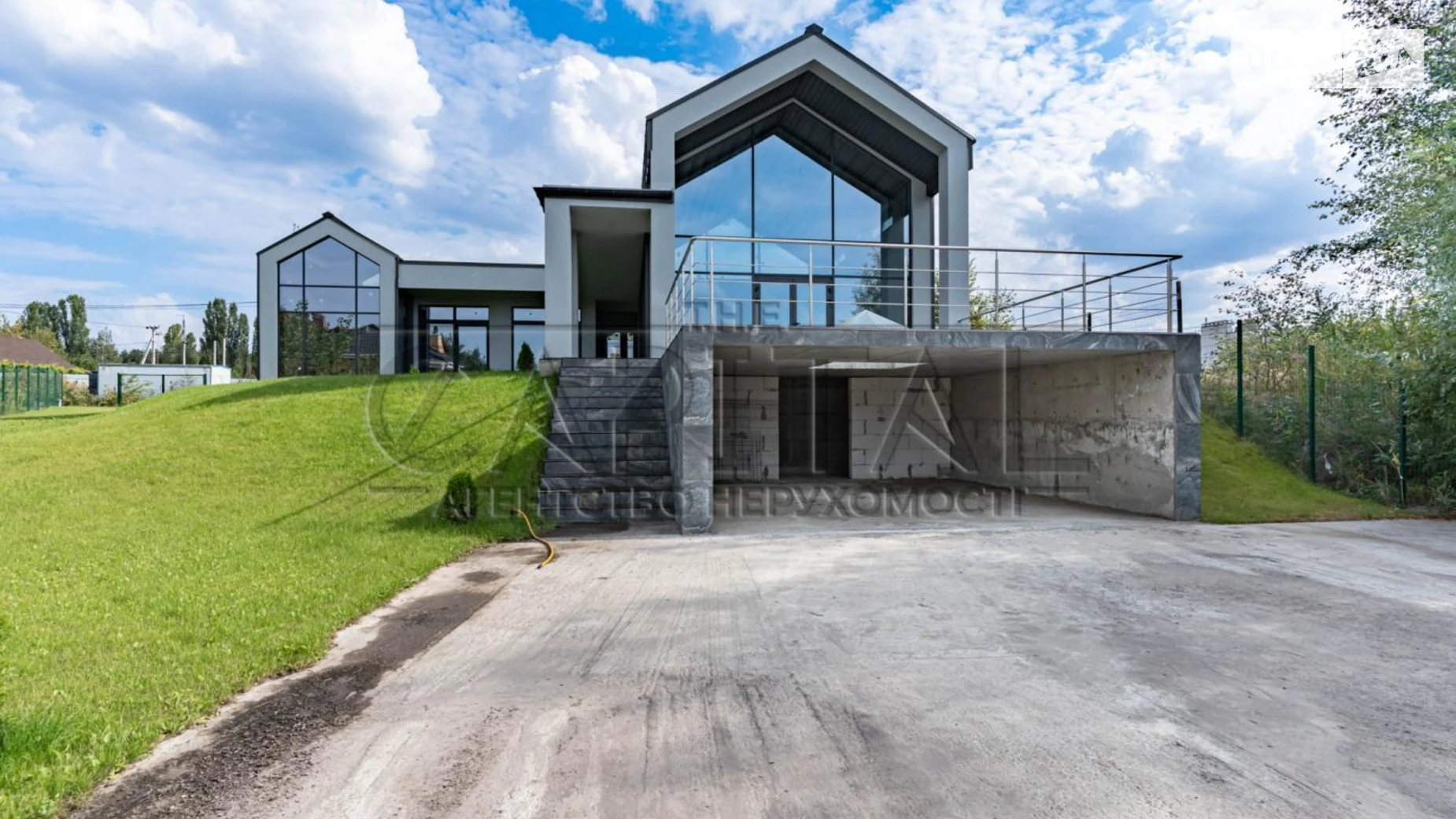 Продается дом на 2 этажа 238 кв. м с гаражом, цена: 450000 $ - фото 3