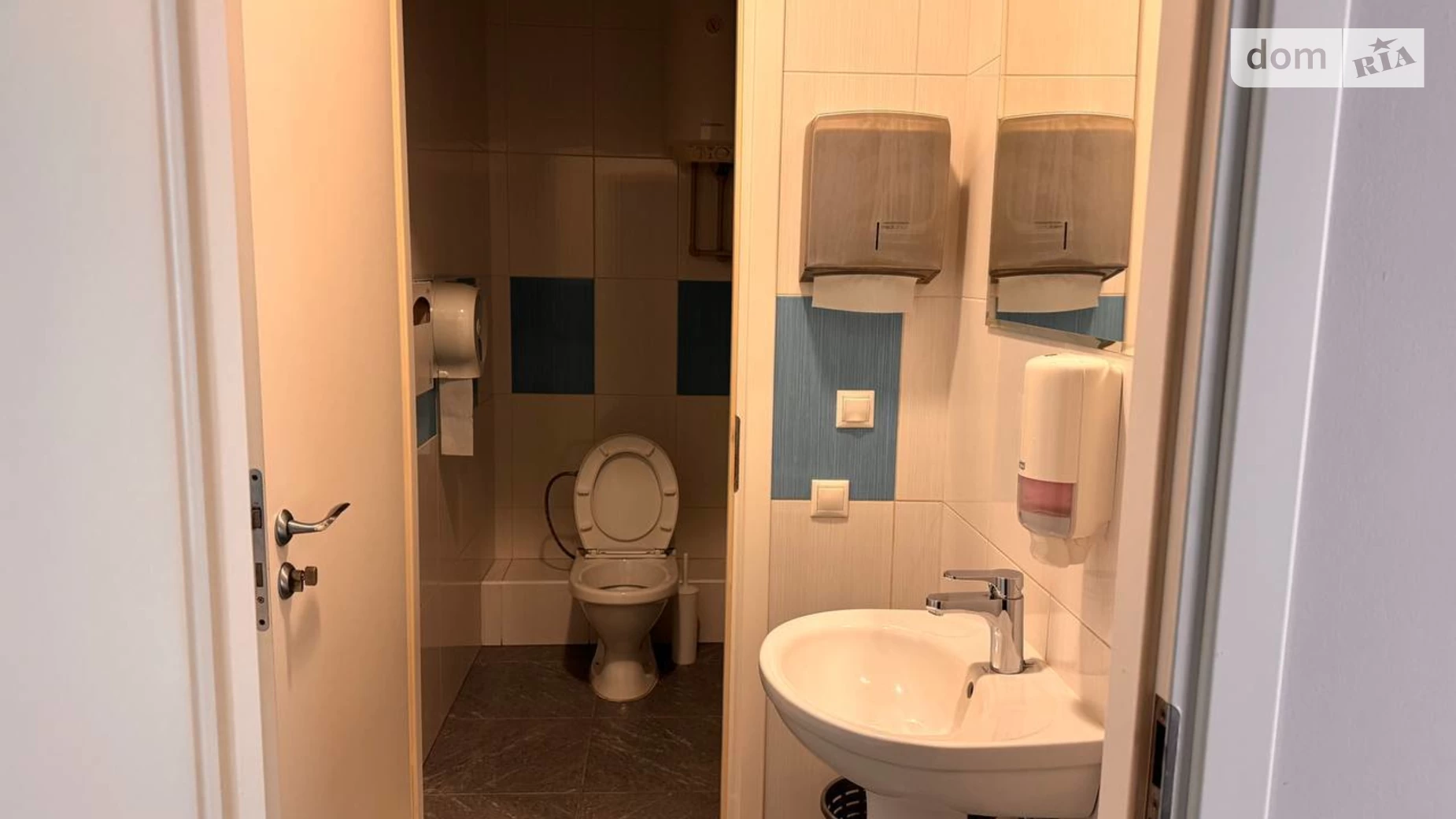Сдается в аренду офис 450.5 кв. м в бизнес-центре, цена: 9000 $ - фото 4
