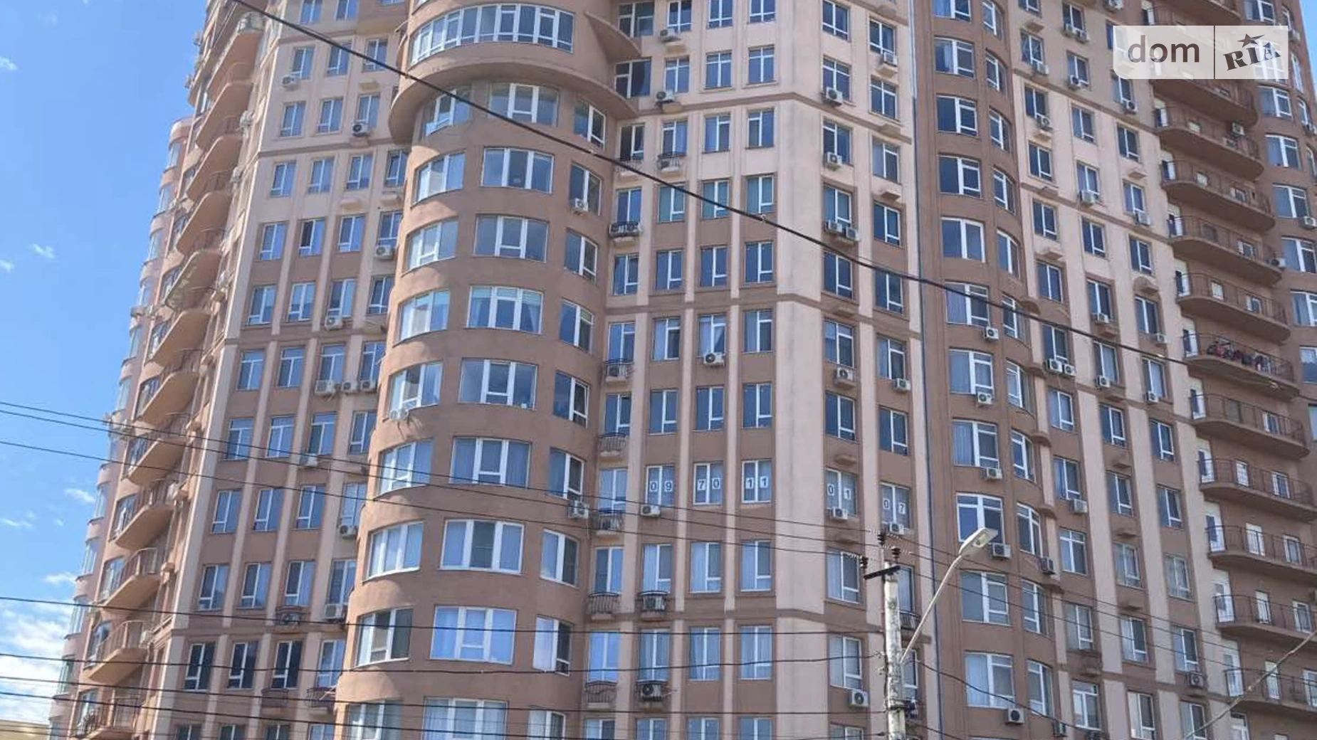 Продається 1-кімнатна квартира 56.7 кв. м у Одесі, вул. Макаренка, 2А - фото 2