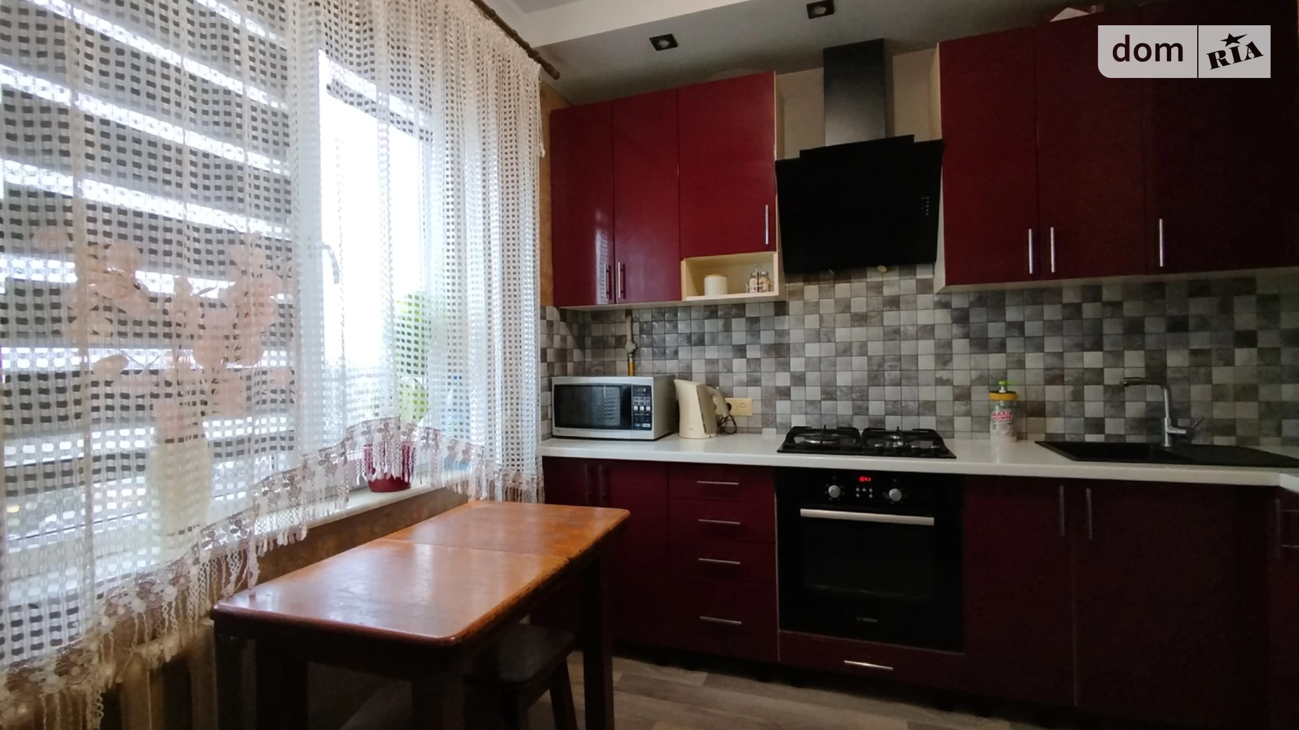 Продается 1-комнатная квартира 33.7 кв. м в Ровно, ул. Гайдамацкая, 10-12 - фото 2