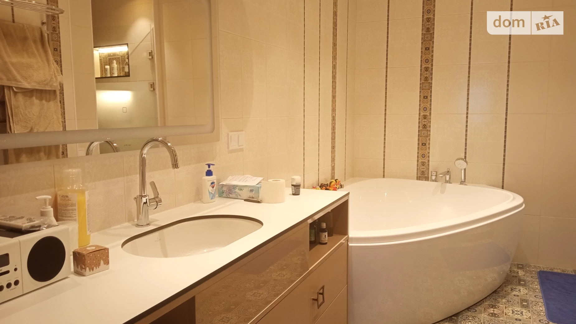 Продается дом на 3 этажа 287 кв. м с бассейном, цена: 360000 $ - фото 5