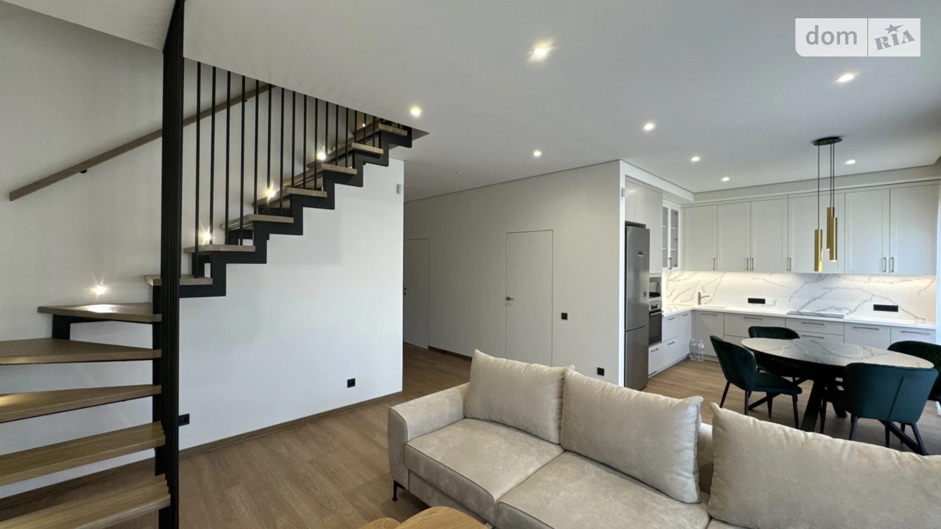 Продается дом на 2 этажа 120 кв. м с гаражом, цена: 205000 $ - фото 4