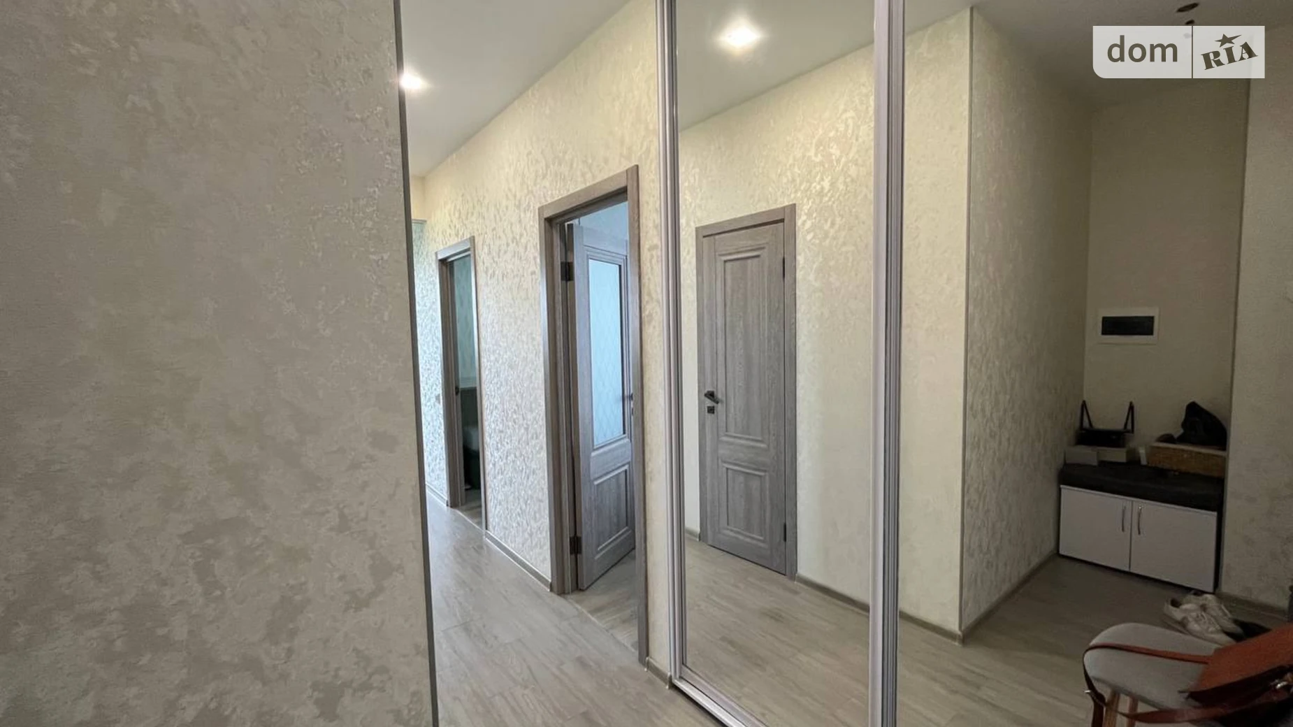 Продается 2-комнатная квартира 57.2 кв. м в Гостомеле, ул. Охотничья, 3 - фото 2