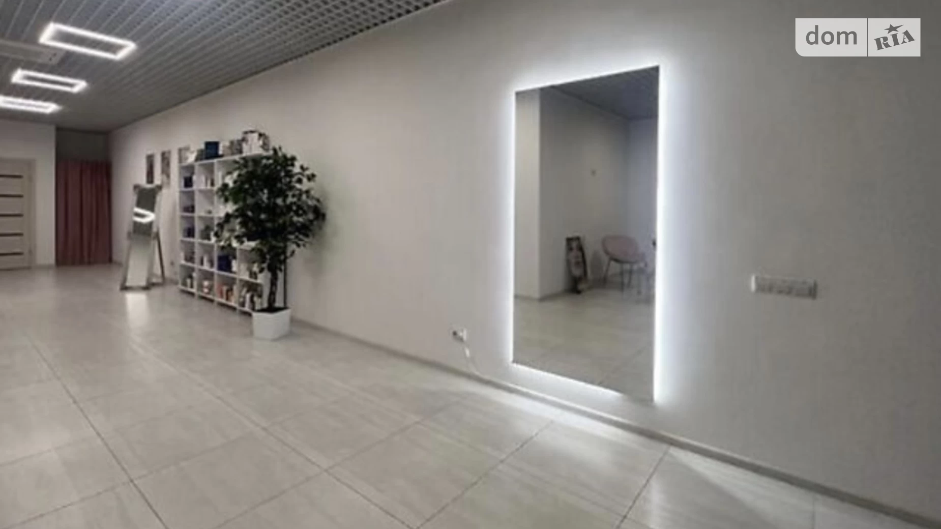 Продается офис 79 кв. м в бизнес-центре, цена: 105000 $ - фото 2
