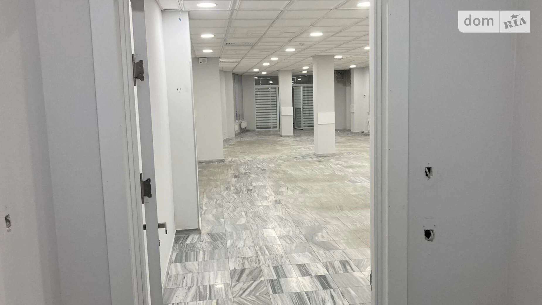 Здається в оренду офіс 260 кв. м в бізнес-центрі, цена: 4250 $ - фото 2