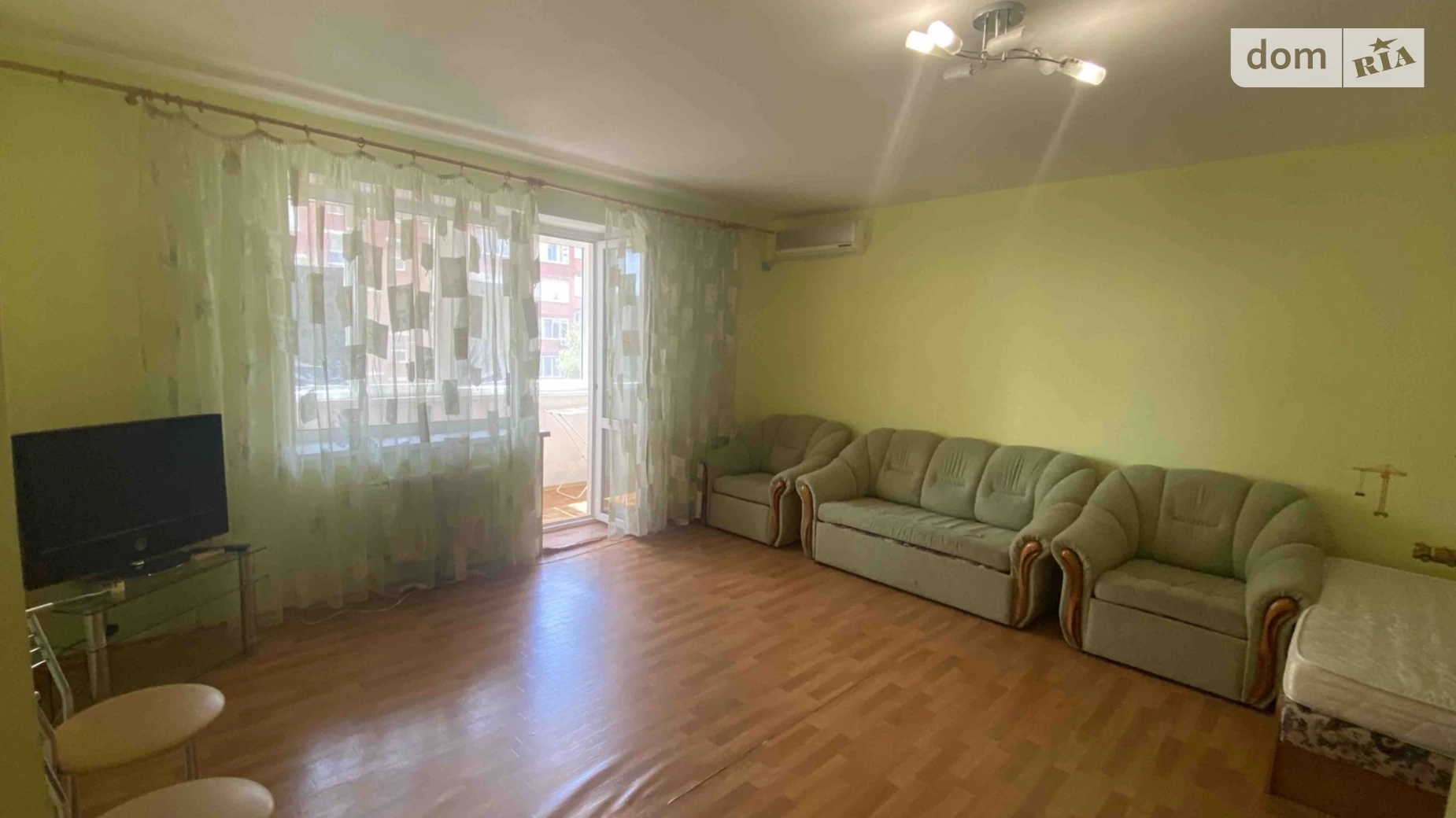 Продается 1-комнатная квартира 54.5 кв. м в Черноморске, ул. Парусная - фото 4