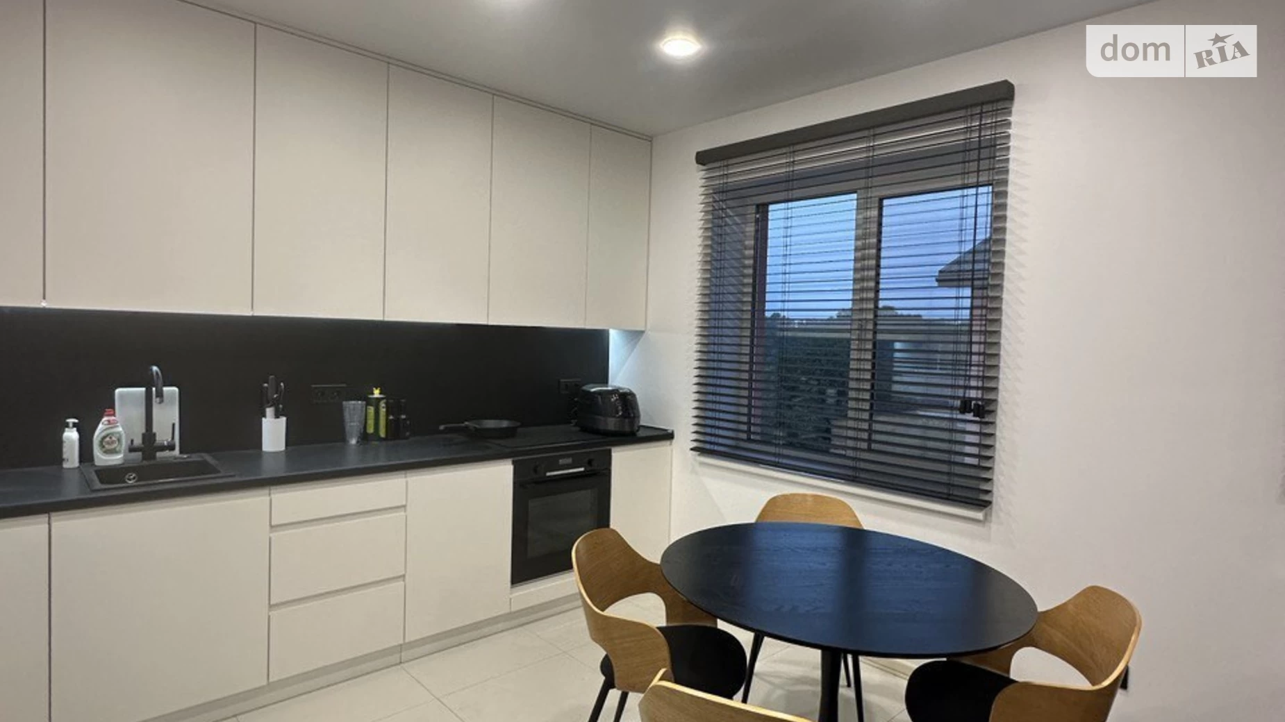 Продается 3-комнатная квартира 70.2 кв. м в Слобожанском, цена: 84000 $ - фото 2