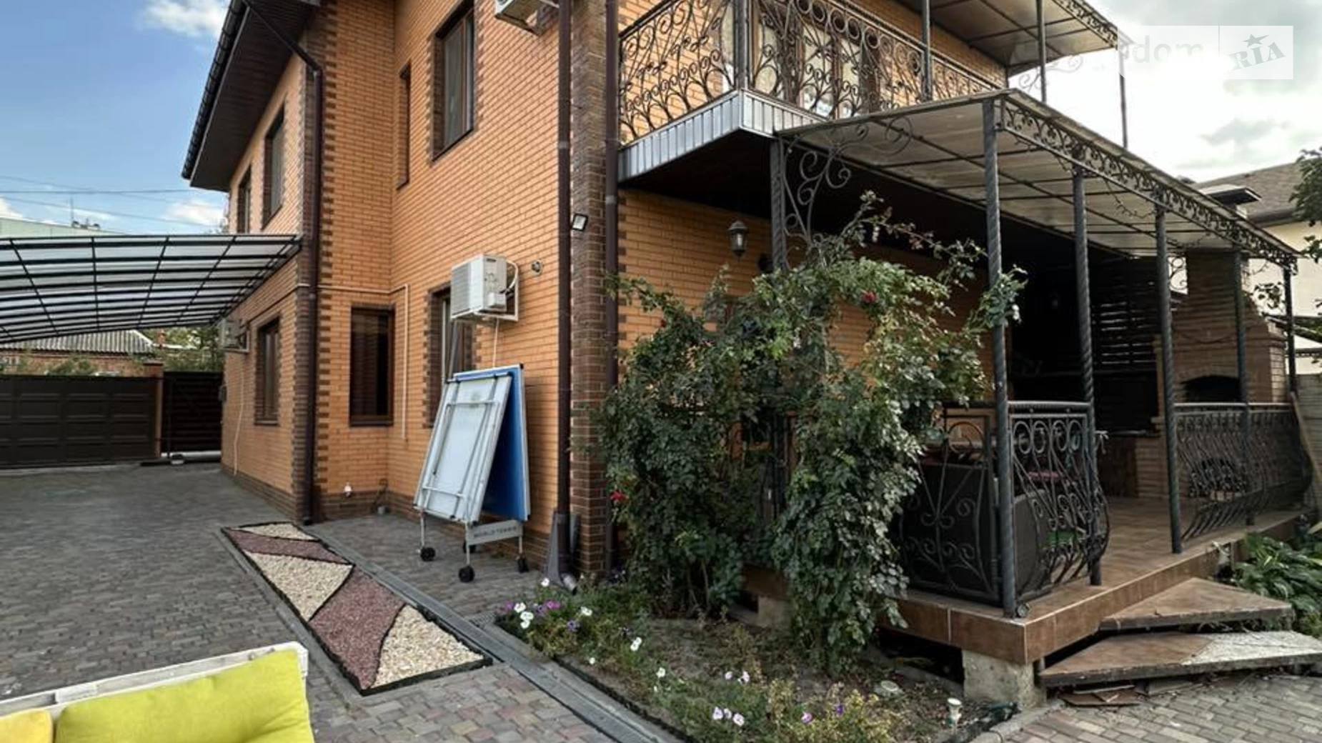 Продается дом на 2 этажа 250 кв. м с камином, цена: 239990 $ - фото 4