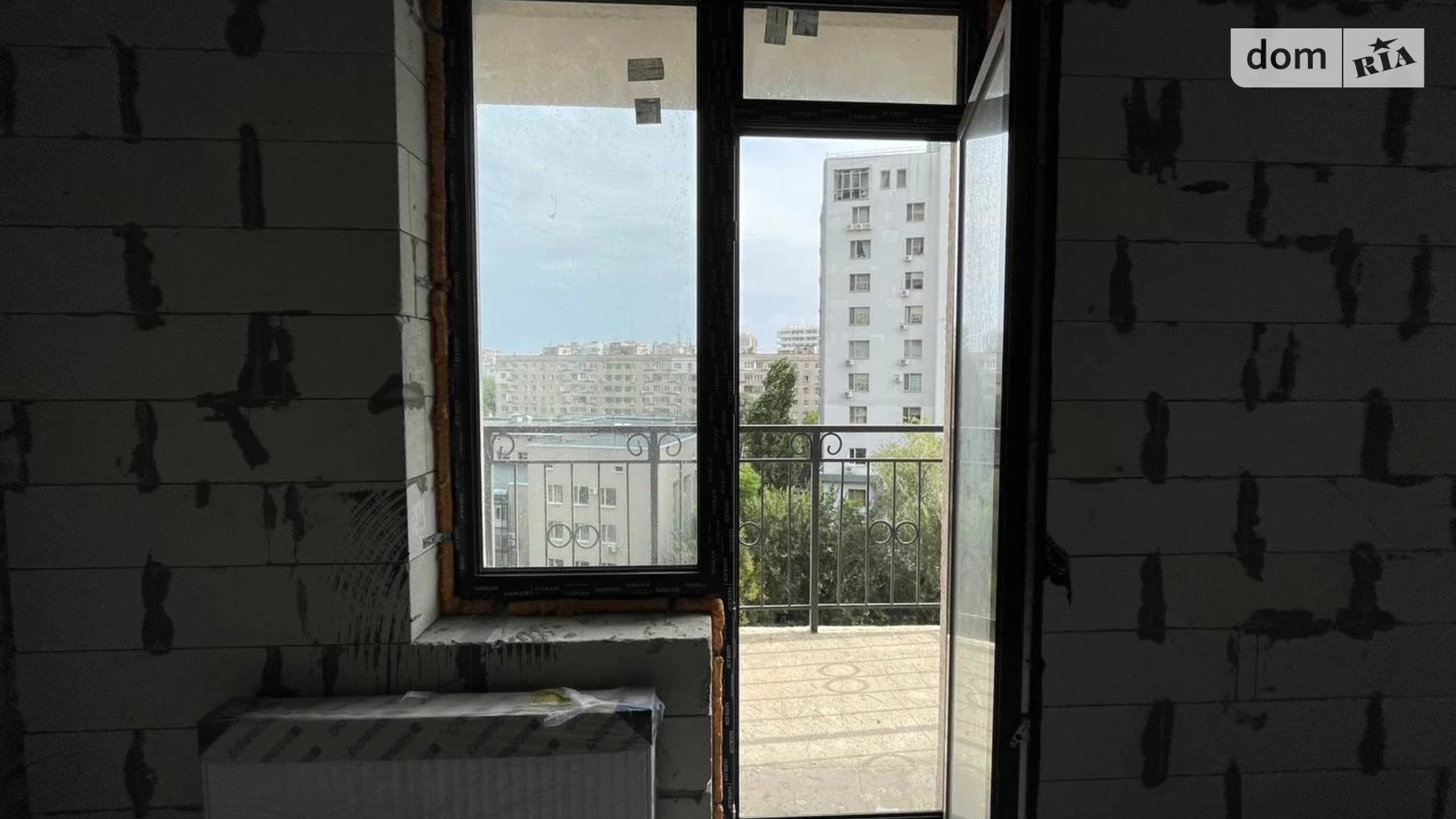 Продается 1-комнатная квартира 45 кв. м в Одессе, Фонтанская дор., 25И - фото 2