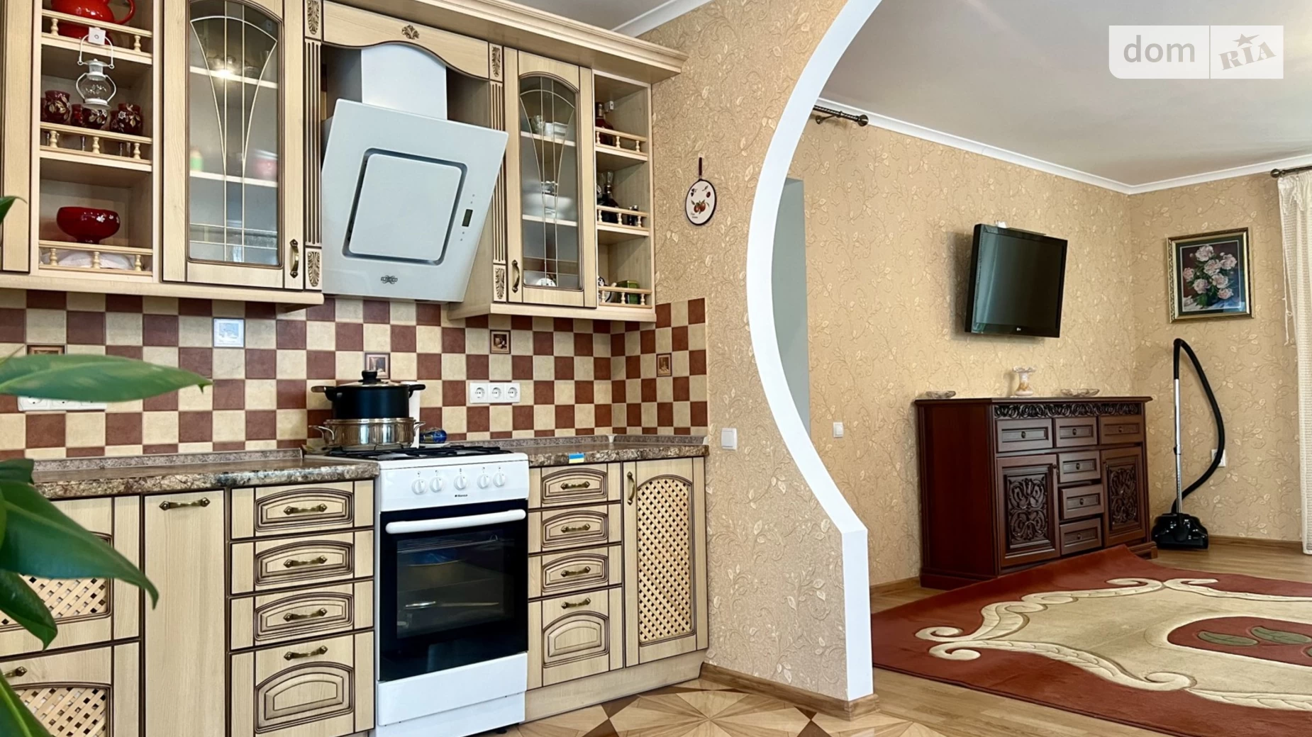 Продается дом на 2 этажа 194 кв. м с мансардой, цена: 135000 $ - фото 2