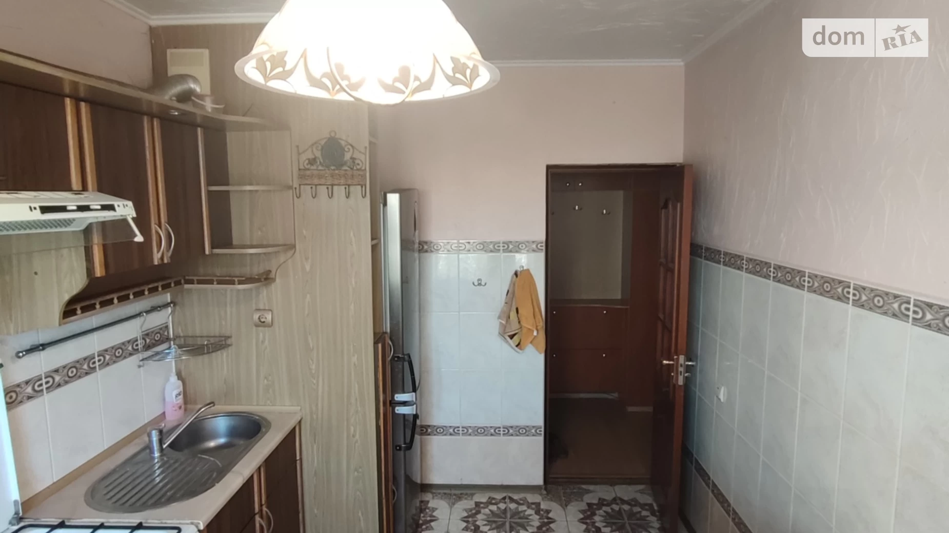Продается 4-комнатная квартира 78 кв. м в Ровно, ул. Соборная, 259 - фото 4