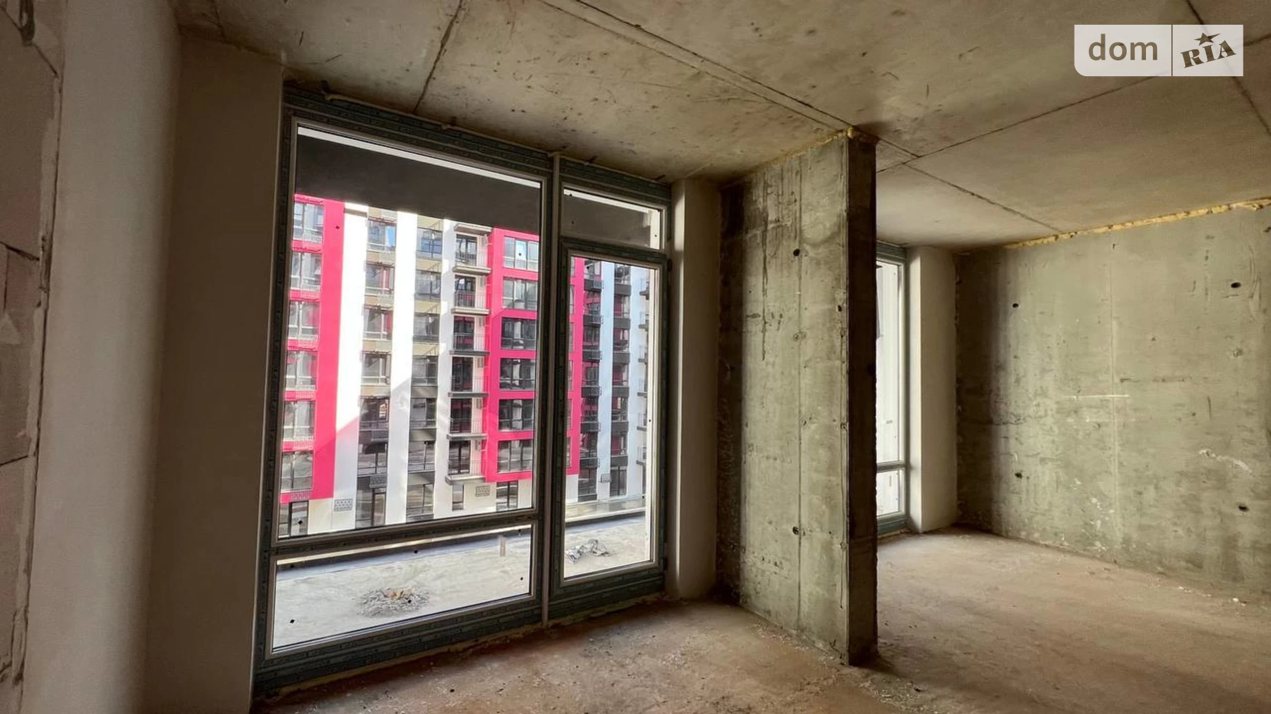 Продается 1-комнатная квартира 43 кв. м в Ивано-Франковске, ул. Левицкого Романа - фото 2