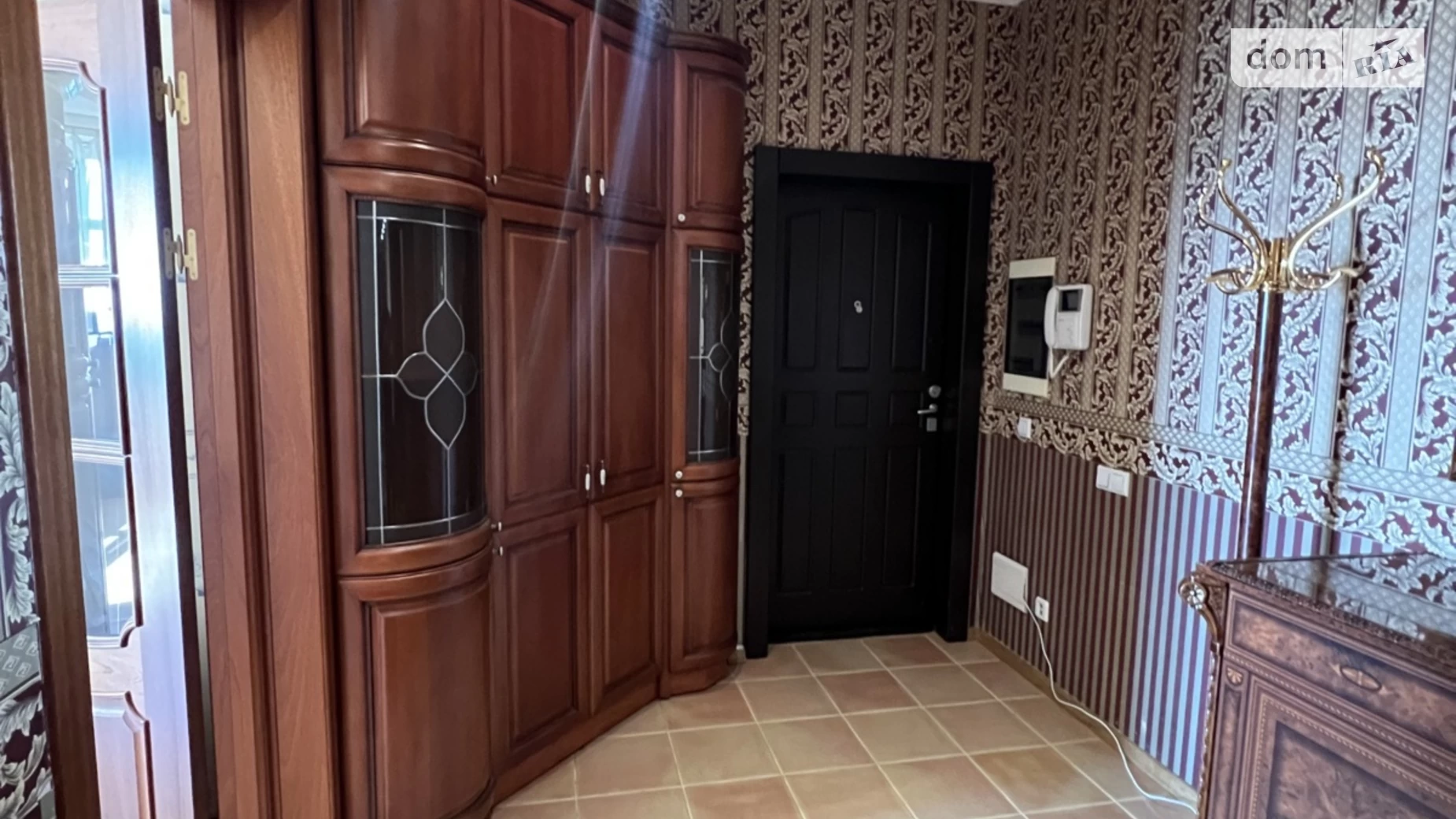 Продается 4-комнатная квартира 180 кв. м в Киеве, ул. Коновальца Евгения, 32А - фото 2