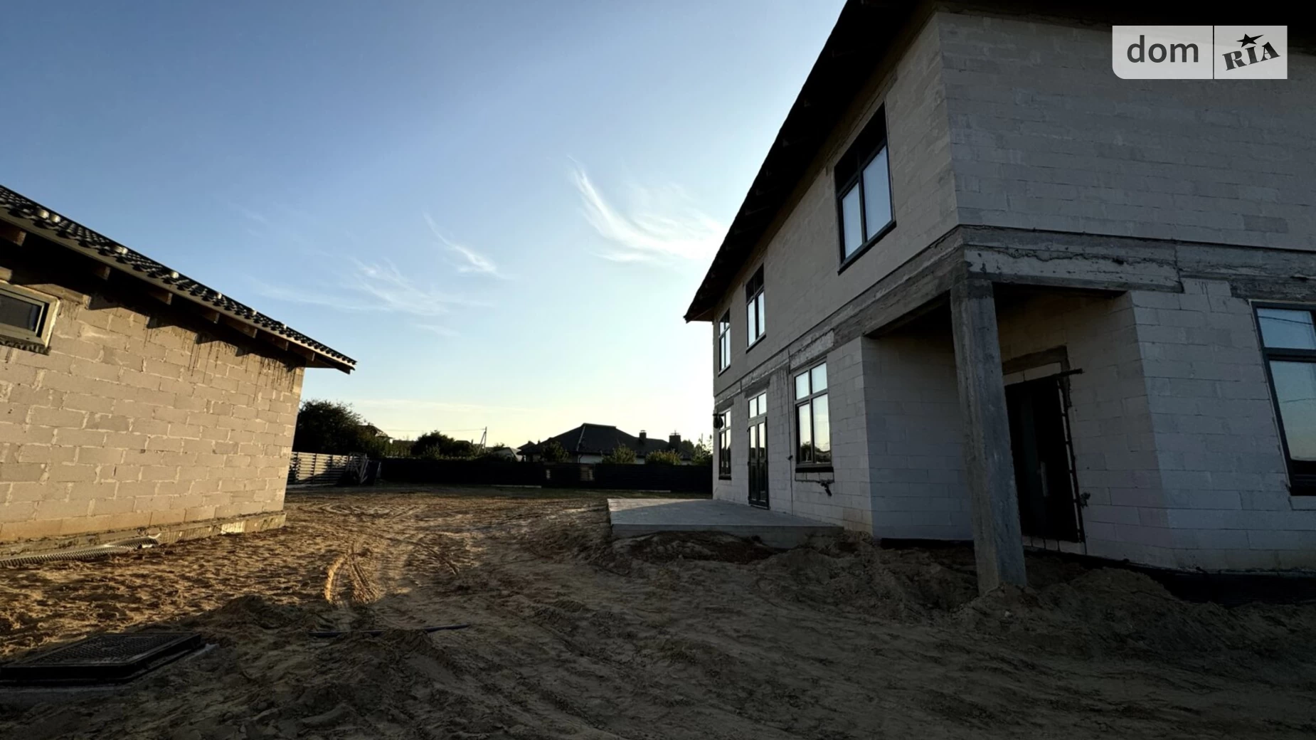 Продается дом на 2 этажа 197.8 кв. м с бассейном, цена: 250000 $ - фото 3