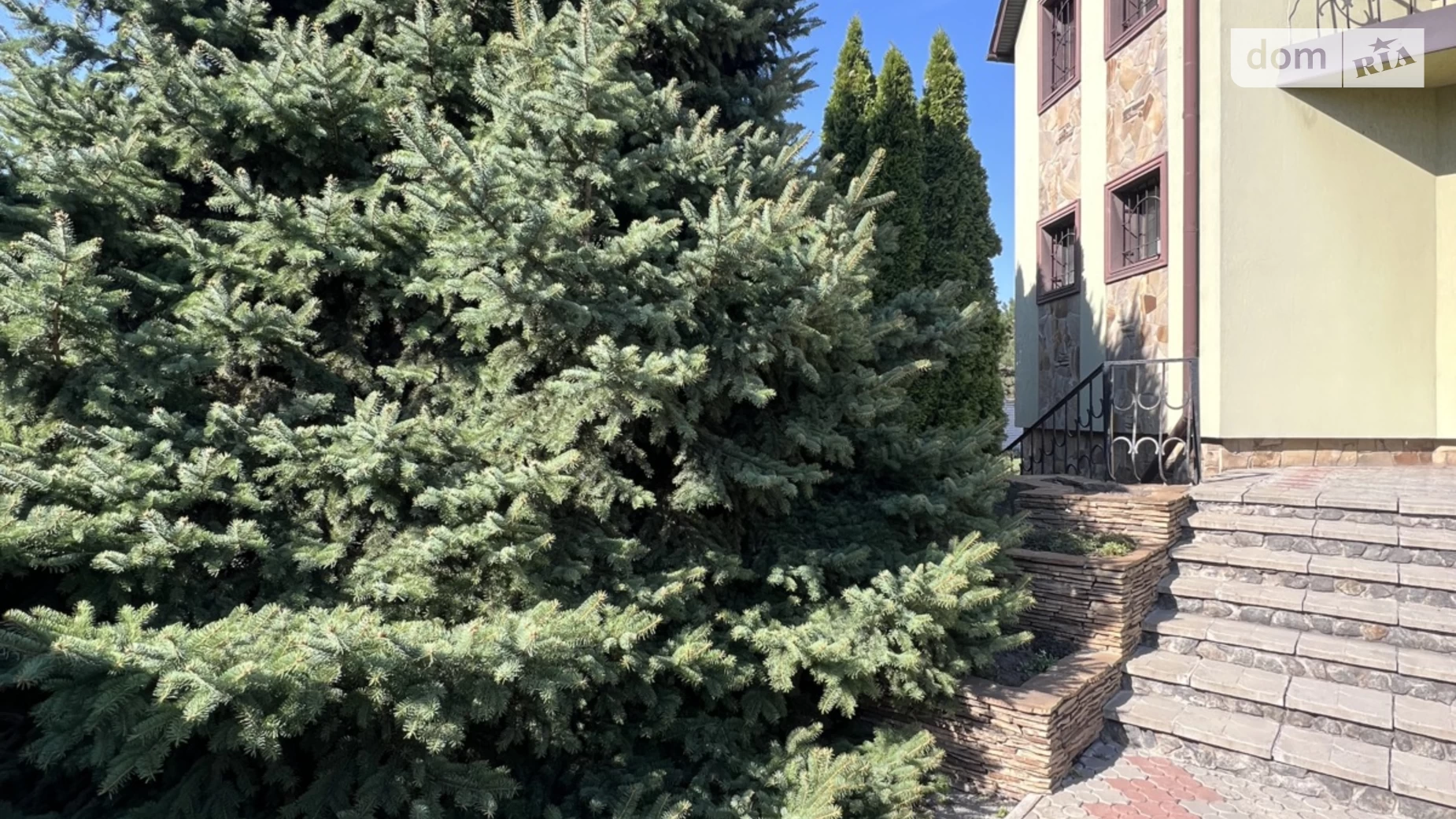 Продается дом на 2 этажа 320.7 кв. м с гаражом, цена: 169500 $ - фото 2