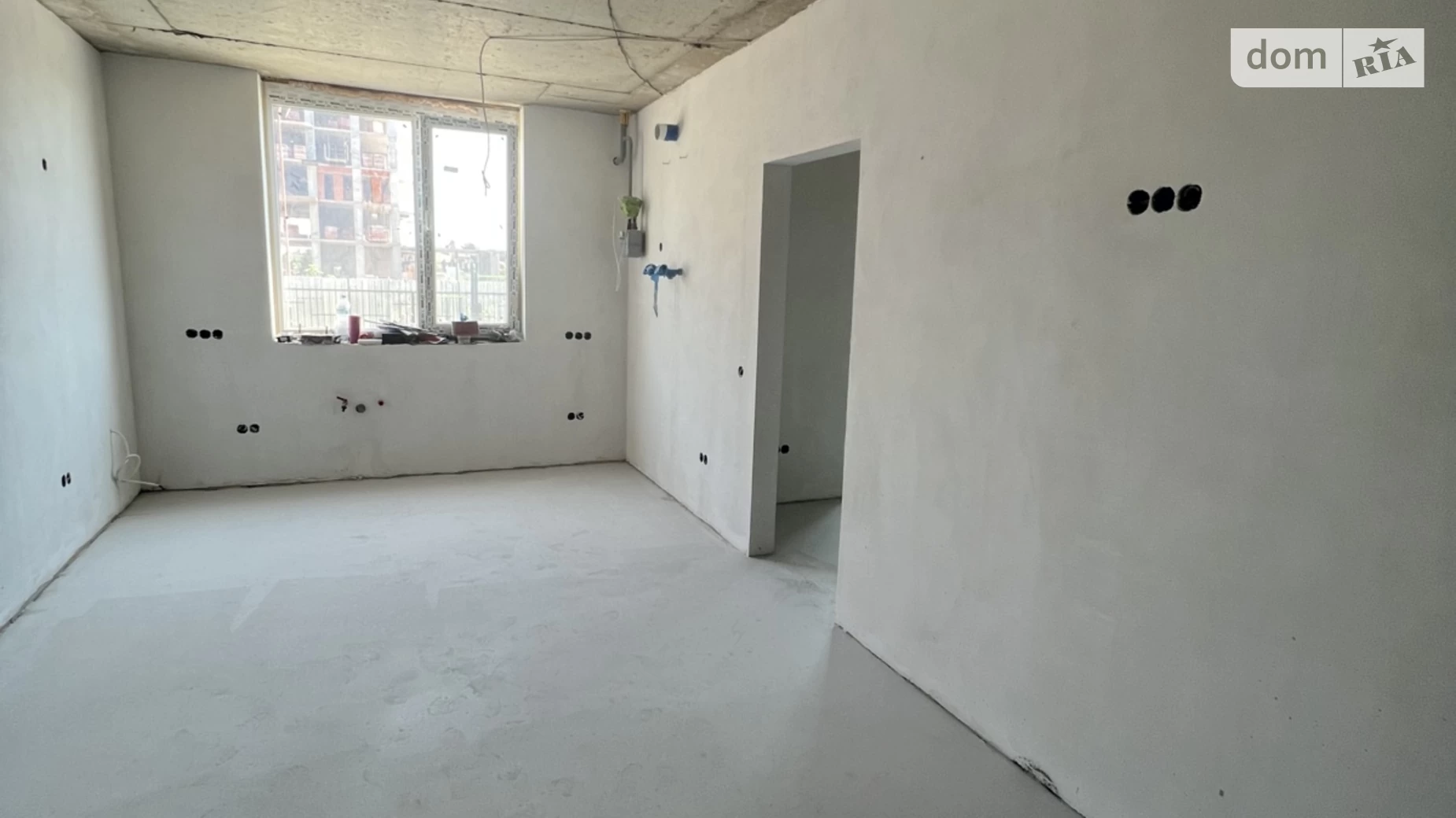 Продается 1-комнатная квартира 48 кв. м в Ужгороде, наб. Славянская - фото 2