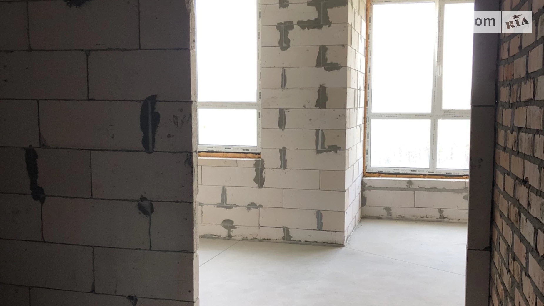 Продается 2-комнатная квартира 68 кв. м в Ирпене, ул. Университетская(Карла Маркса), 3/13 - фото 2