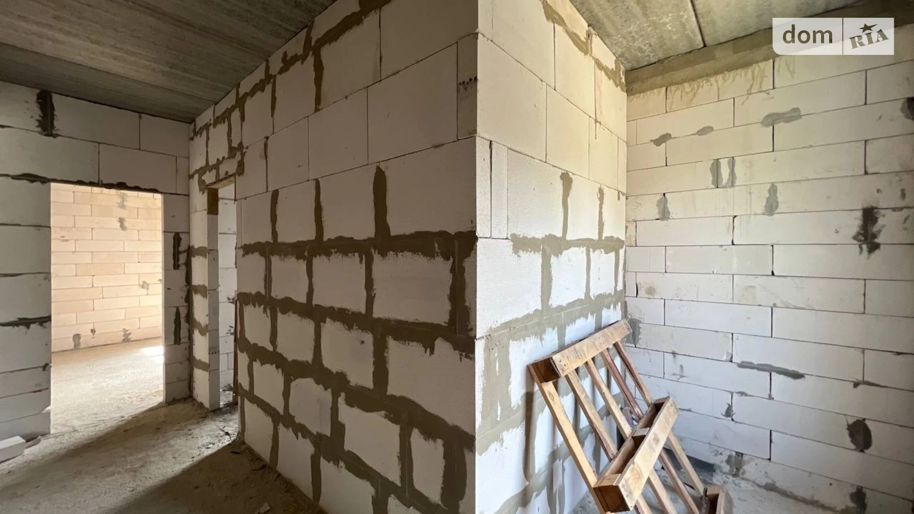 Продается дом на 2 этажа 140 кв. м с камином, цена: 95000 $ - фото 5