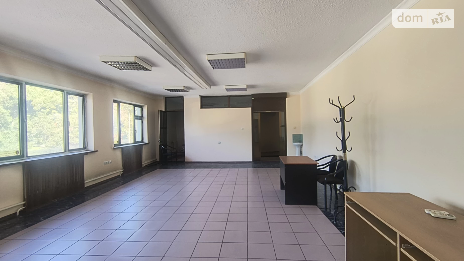 Сдается в аренду офис 100 кв. м в бизнес-центре, цена: 700 $ - фото 4