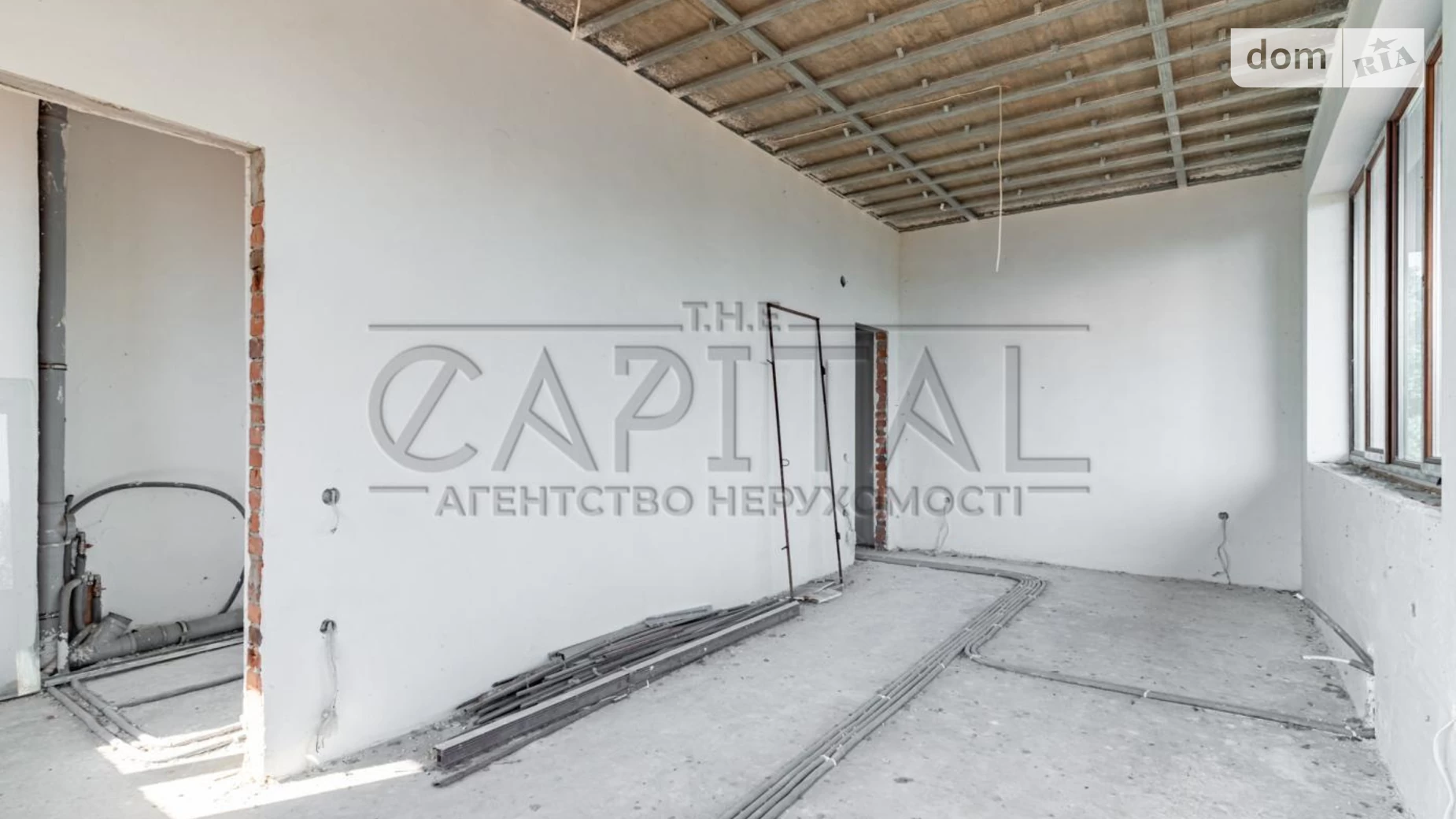 Продается дом на 3 этажа 692 кв. м с террасой, цена: 450000 € - фото 4