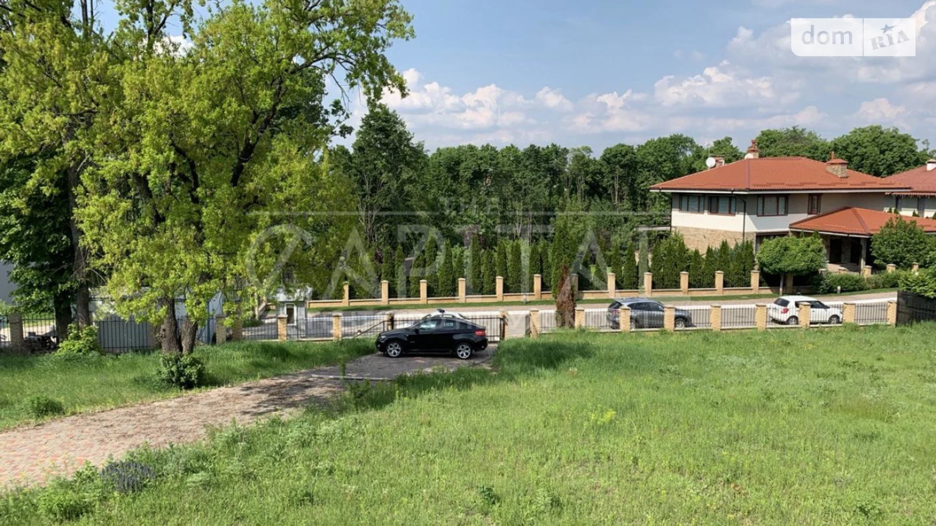 Продается дом на 3 этажа 692 кв. м с верандой, цена: 450000 € - фото 2