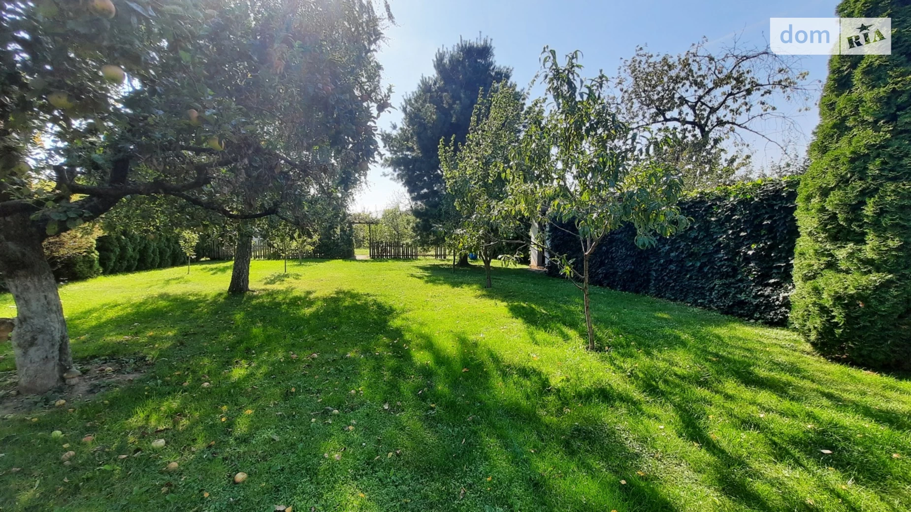 Продается дом на 2 этажа 196.9 кв. м с камином, цена: 230000 $ - фото 2