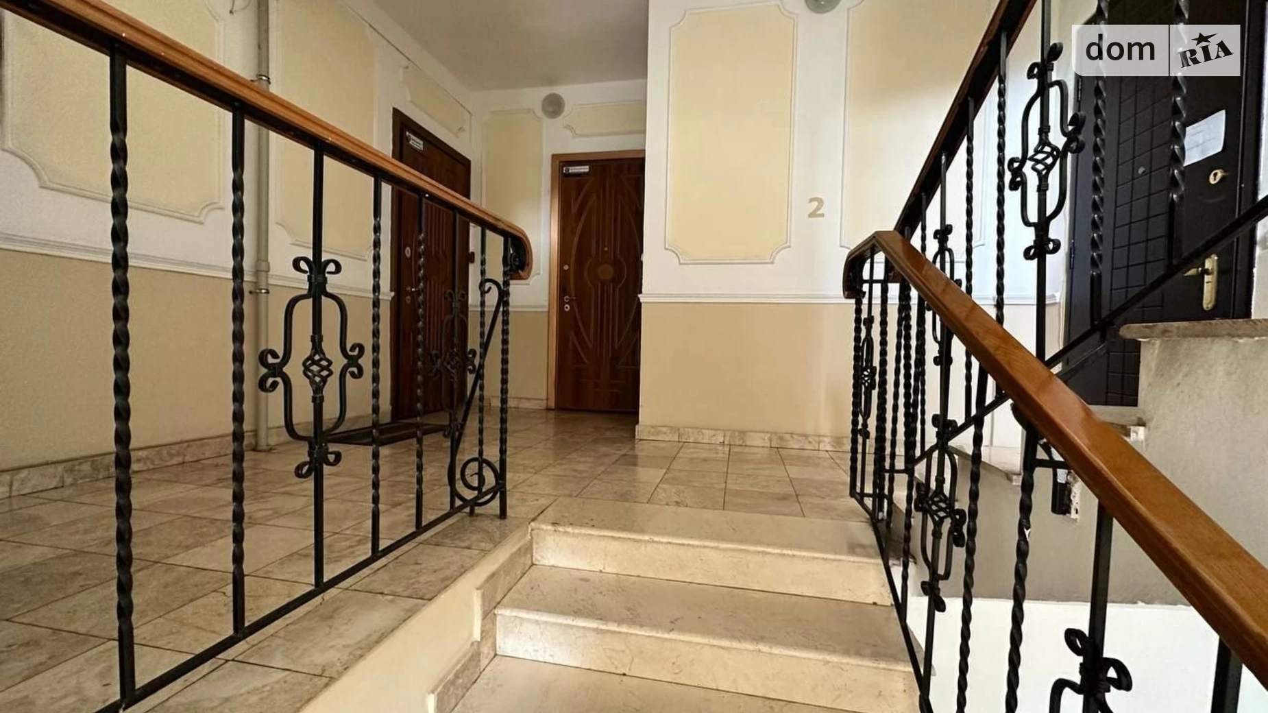 Продается 3-комнатная квартира 147 кв. м в Одессе, бул. Французский, 35 - фото 2
