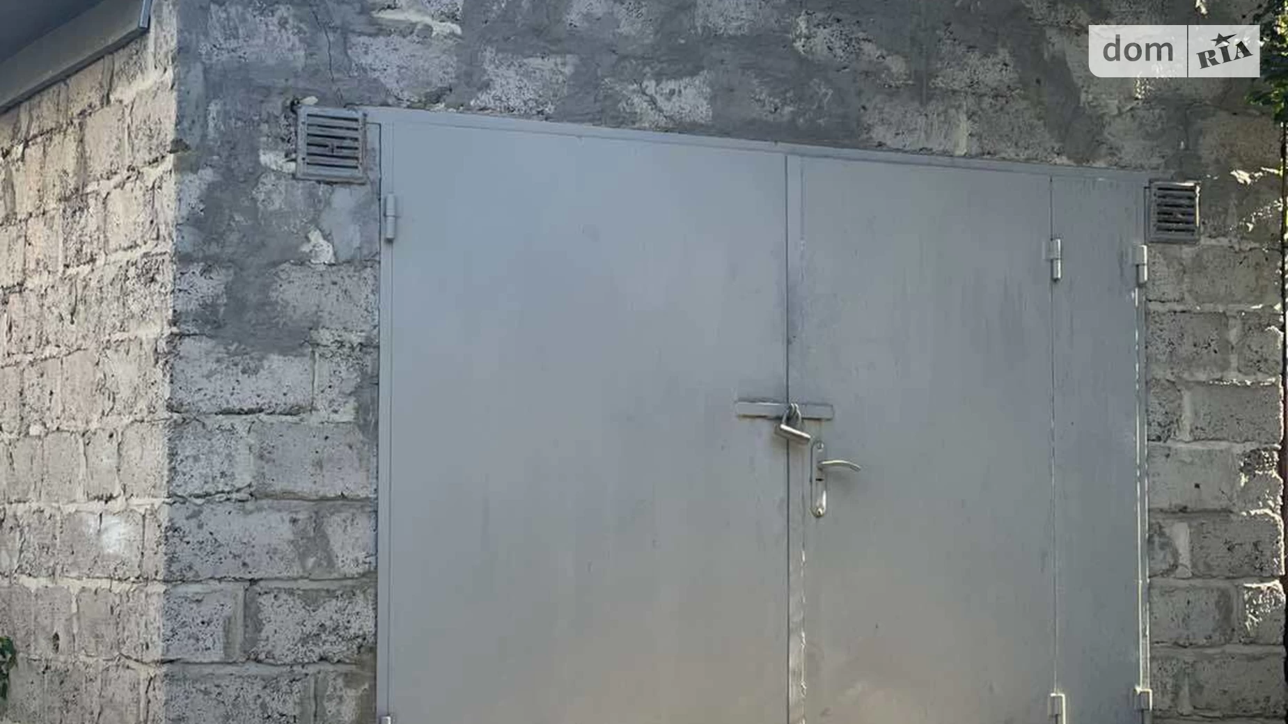 Продается отдельно стоящий гараж под легковое авто на 24 кв. м, цена: 12000 $ - фото 2