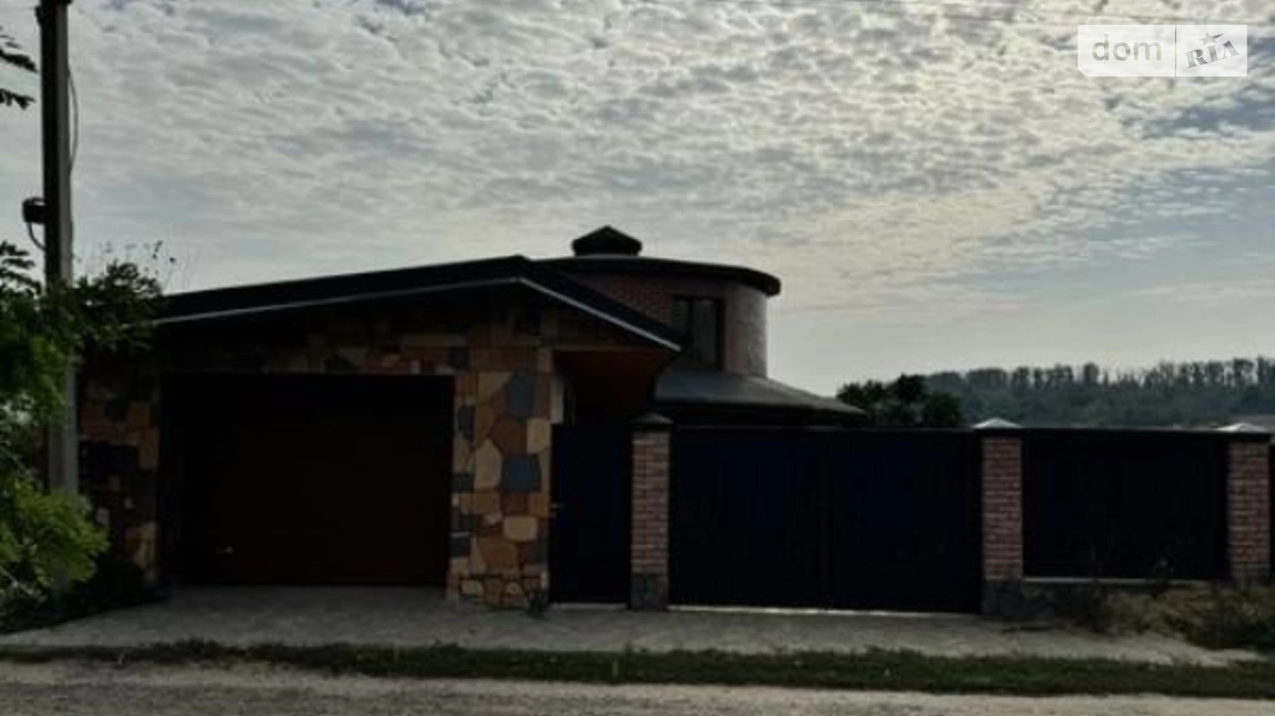 Продается дом на 2 этажа 120 кв. м с садом, цена: 70000 $ - фото 2