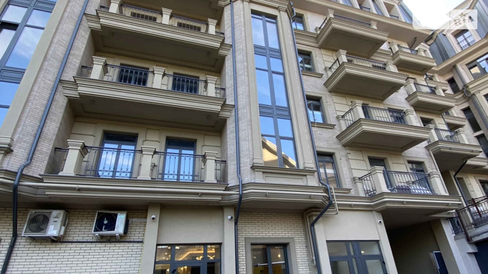 Продается 5-комнатная квартира 200.3 кв. м в Одессе, Фонтанская дор. - фото 4