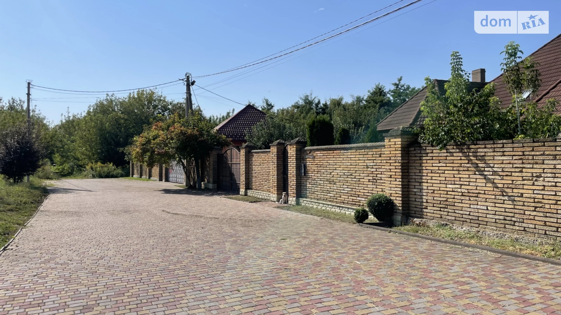 Продается дом на 2 этажа 220 кв. м с камином, цена: 99900 $ - фото 2