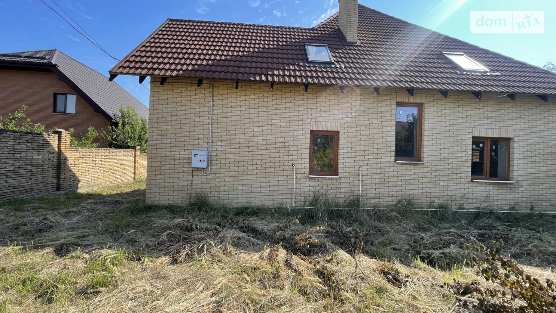 Продается дом на 2 этажа 220 кв. м с камином, цена: 99900 $ - фото 4