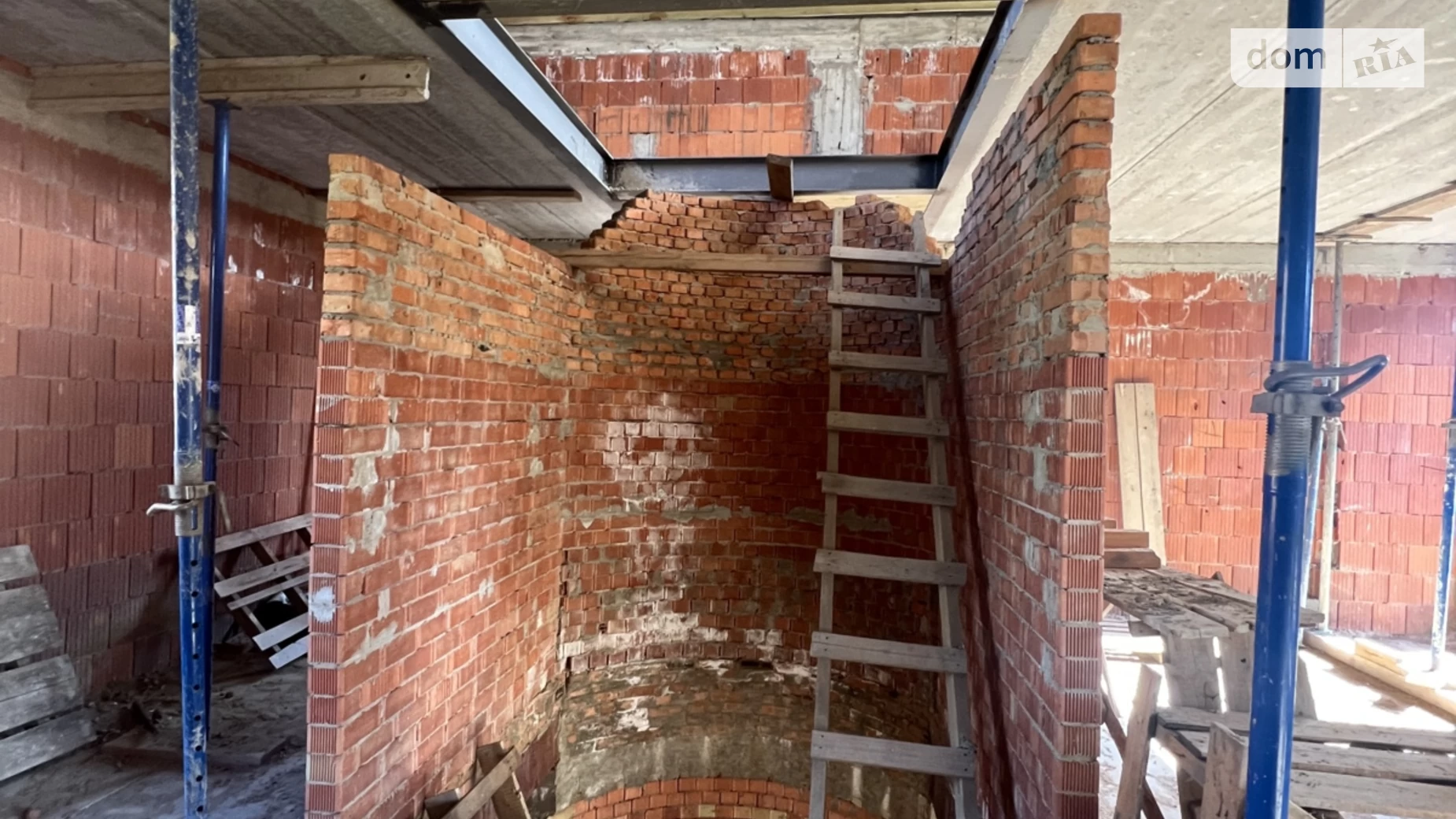 Продается дом на 3 этажа 248 кв. м с мансардой, цена: 260000 $ - фото 4